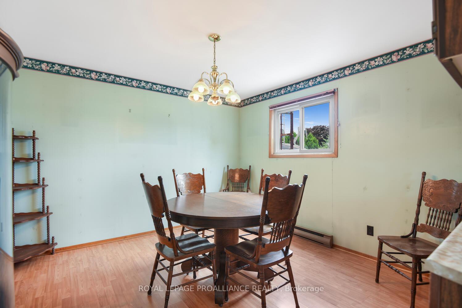 Photo 8 of 556 Middle Street, Edwardsburgh/Cardinal, Town of Cardinal — HOMEH