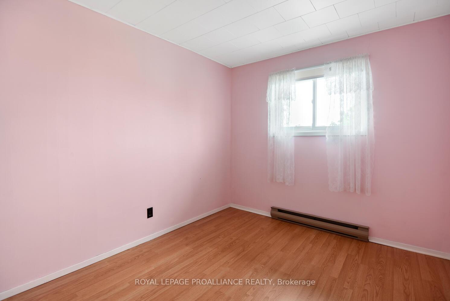 Photo 17 of 556 Middle Street, Edwardsburgh/Cardinal, Town of Cardinal — HOMEH