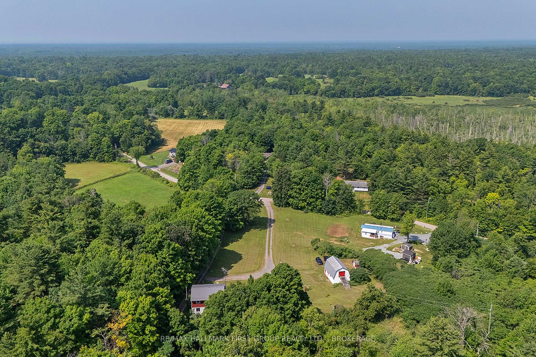 Photo 4 of 1086 Moon Road, Central Frontenac, Frontenac Centre — HOMEH