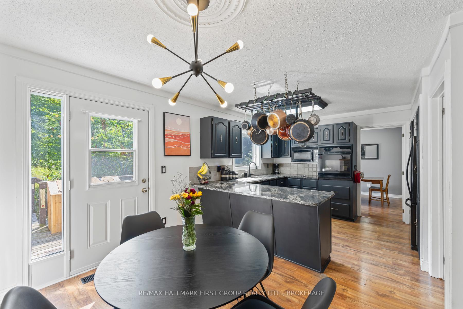 Photo 8 of 1086 Moon Road, Central Frontenac, Frontenac Centre — HOMEH