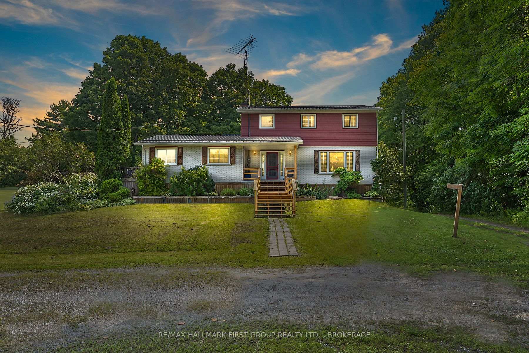 Photo 27 of 1086 Moon Road, Central Frontenac, Frontenac Centre — HOMEH