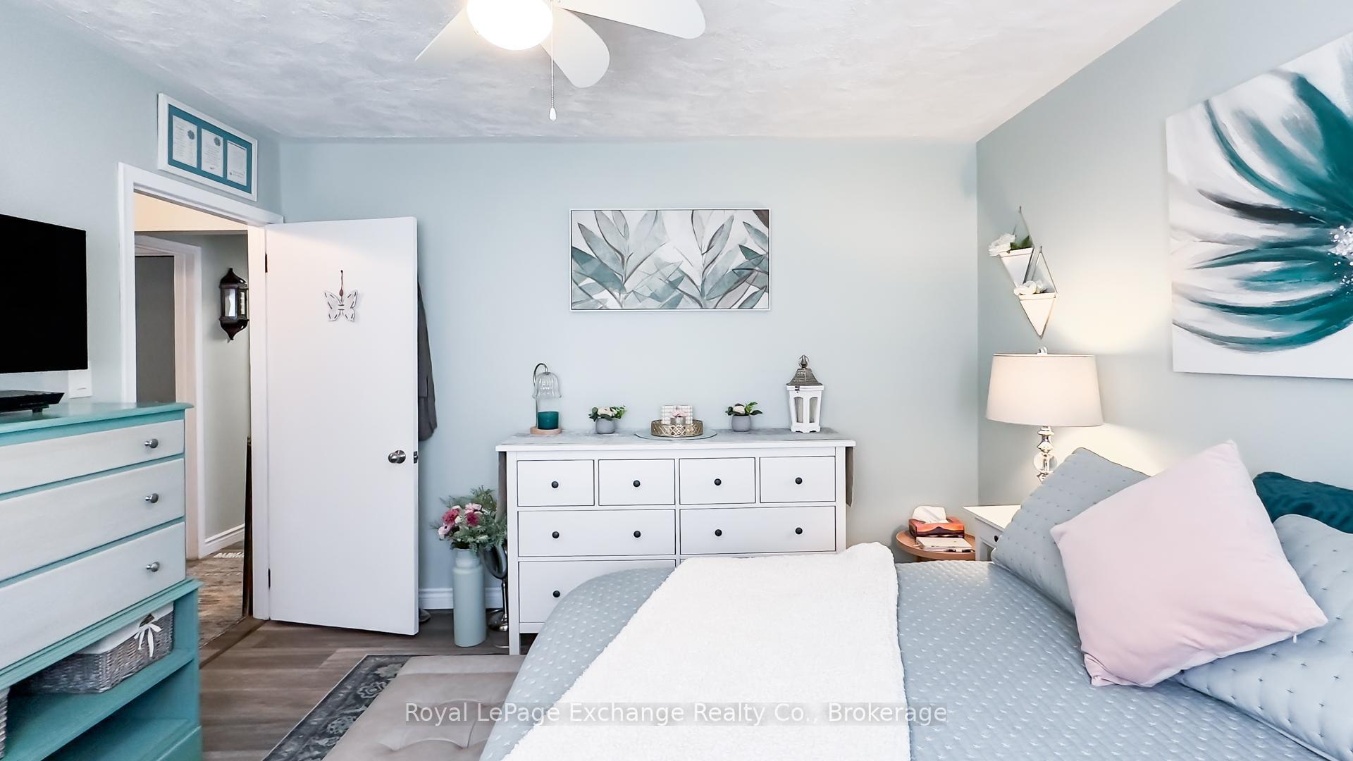 Photo 11 of 239 Mary Street, Goderich, Goderich (Town) — HOMEH