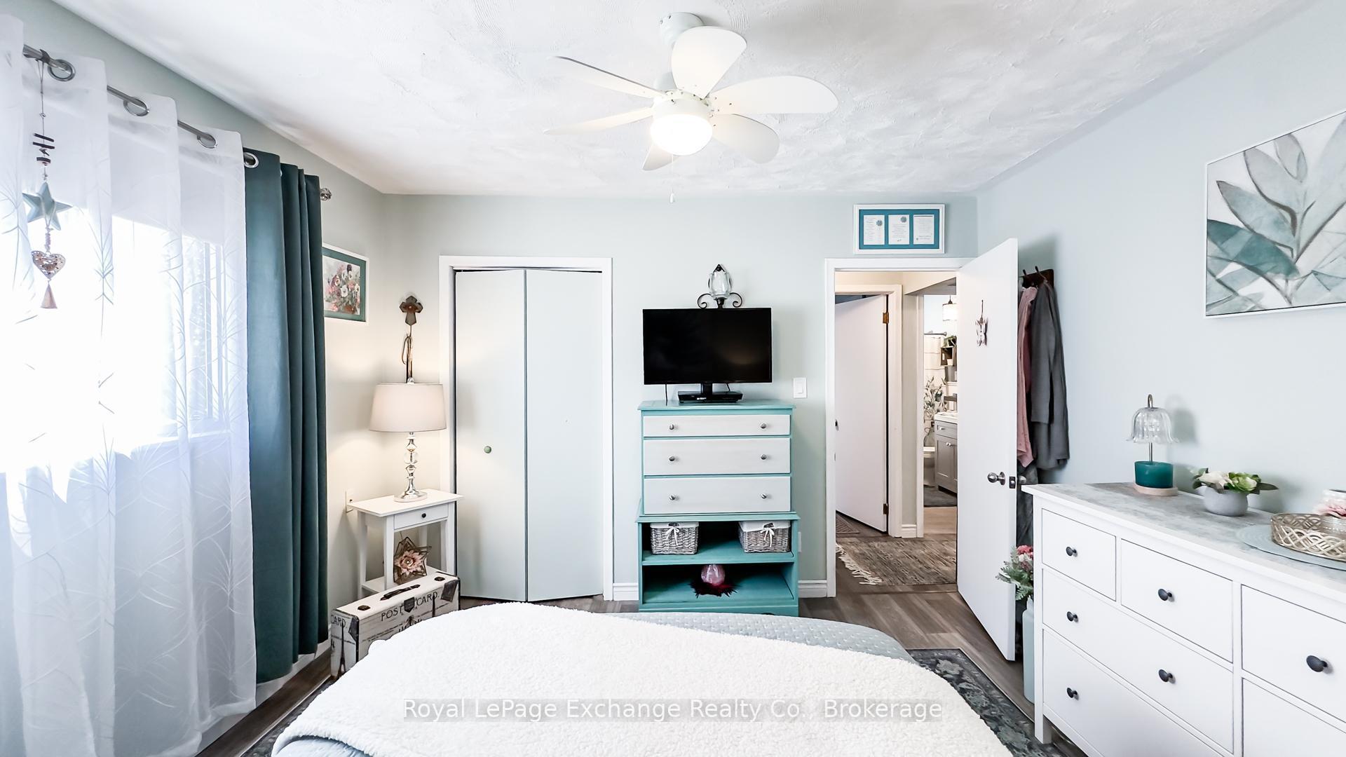 Photo 12 of 239 Mary Street, Goderich, Goderich (Town) — HOMEH