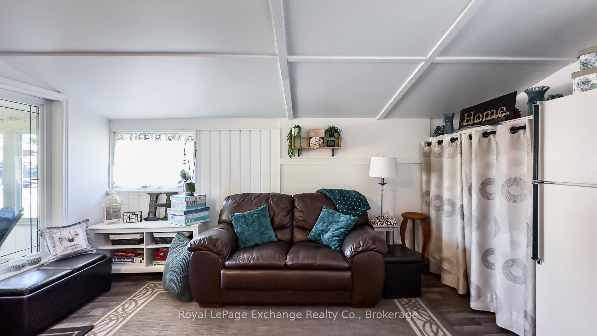 Photo 33 of 239 Mary Street, Goderich, Goderich (Town) — HOMEH