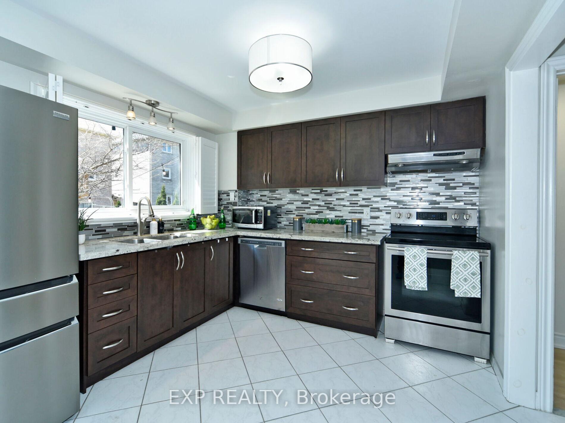 Photo 8 of 38 Deverill Crescent, Ajax, Central West — HOMEH