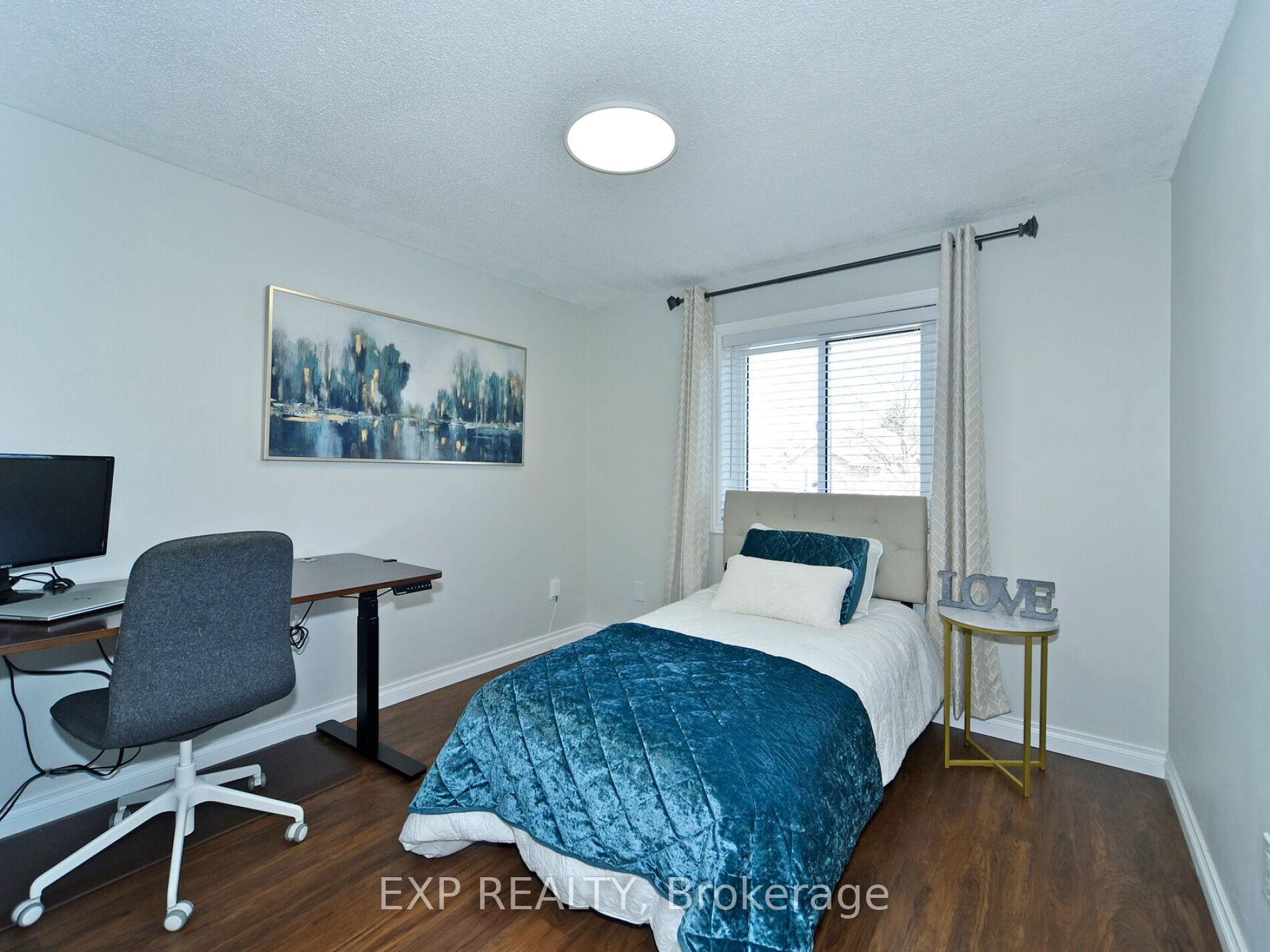 Photo 17 of 38 Deverill Crescent, Ajax, Central West — HOMEH