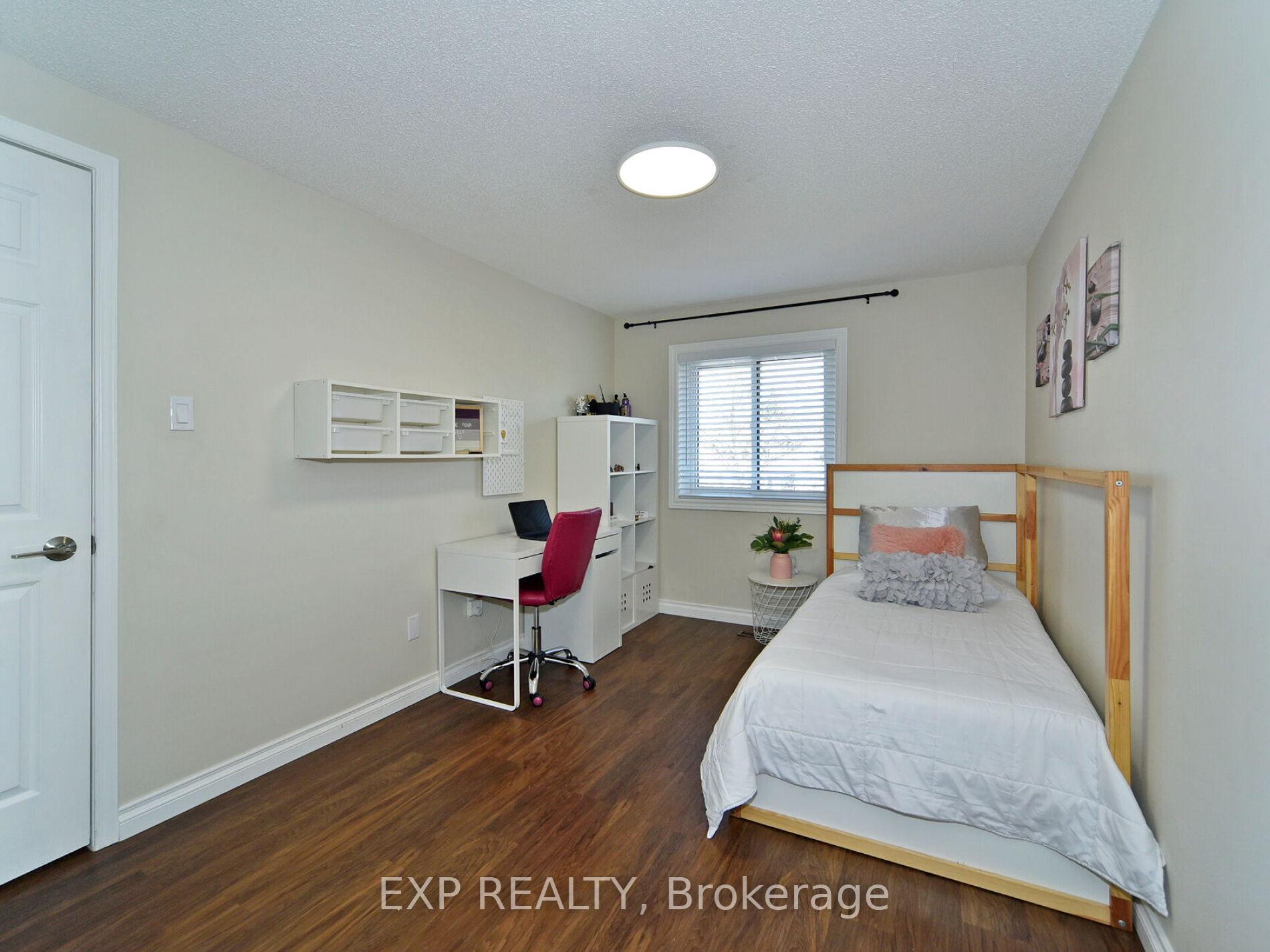 Photo 20 of 38 Deverill Crescent, Ajax, Central West — HOMEH