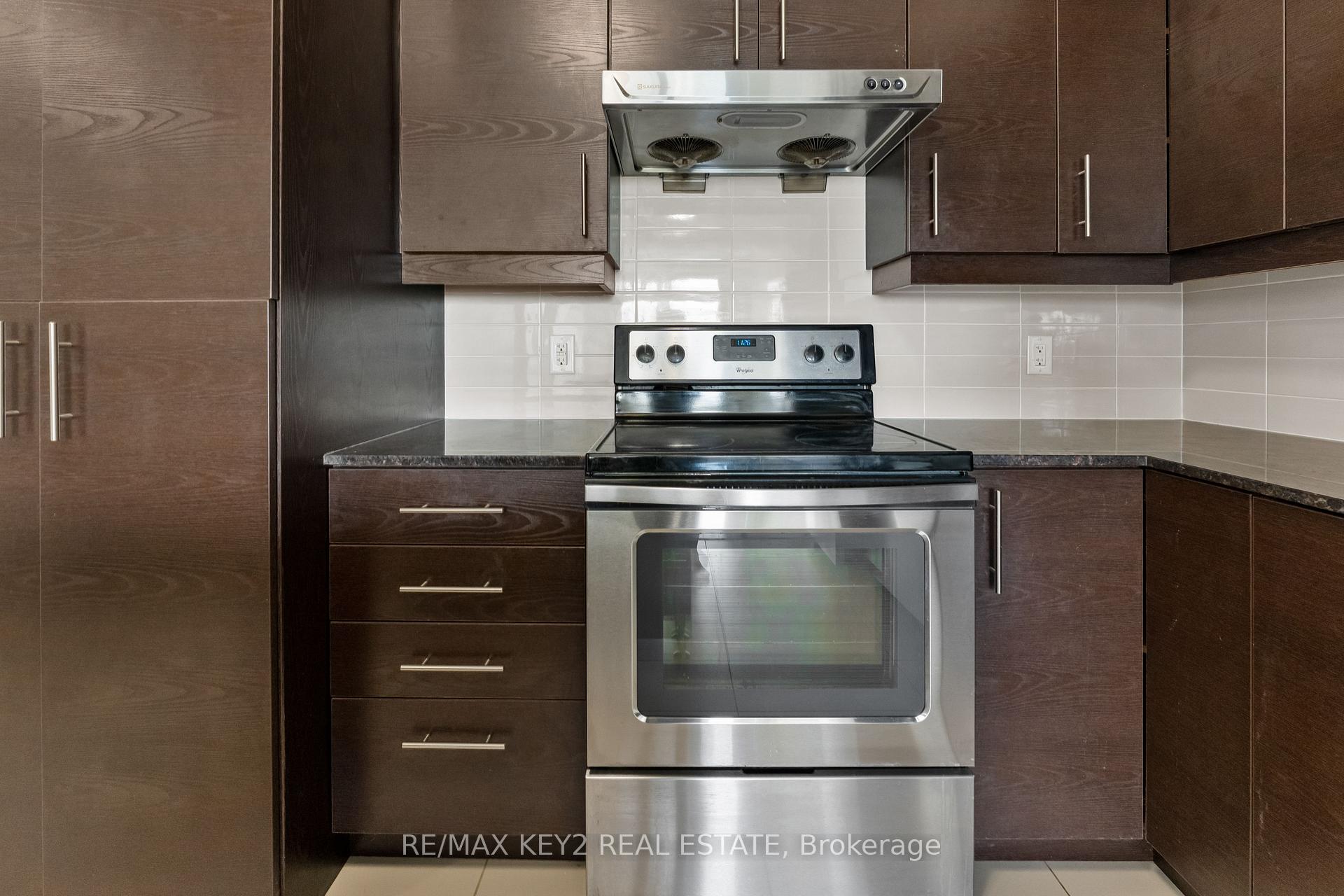 Photo 5 of Unit 611, 325 South Park Road, Markham, Commerce Valley — HOMEH