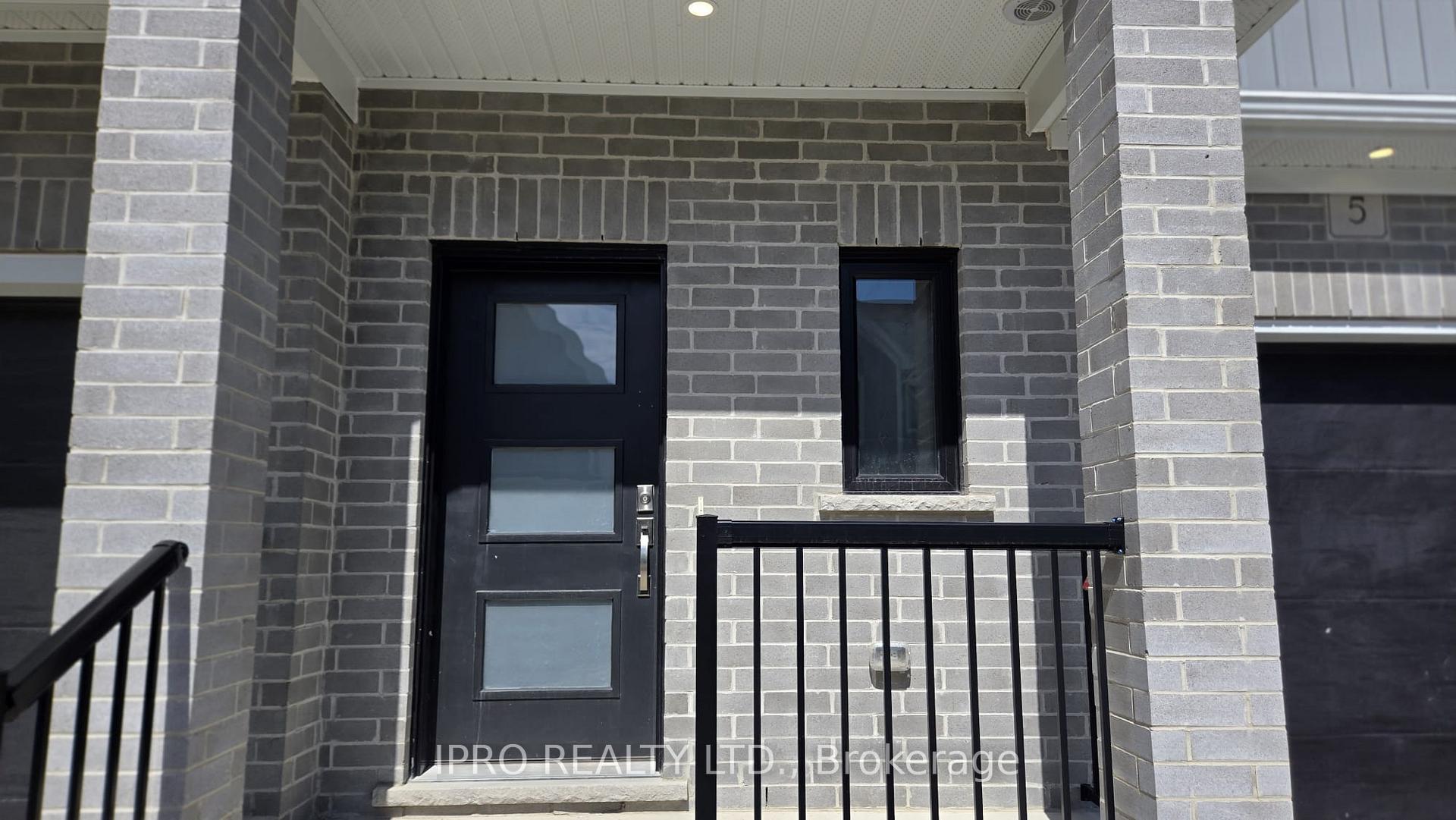 Photo 2 of Unit 5, 1 Miller Drive, Lucan Biddulph, Lucan — HOMEH