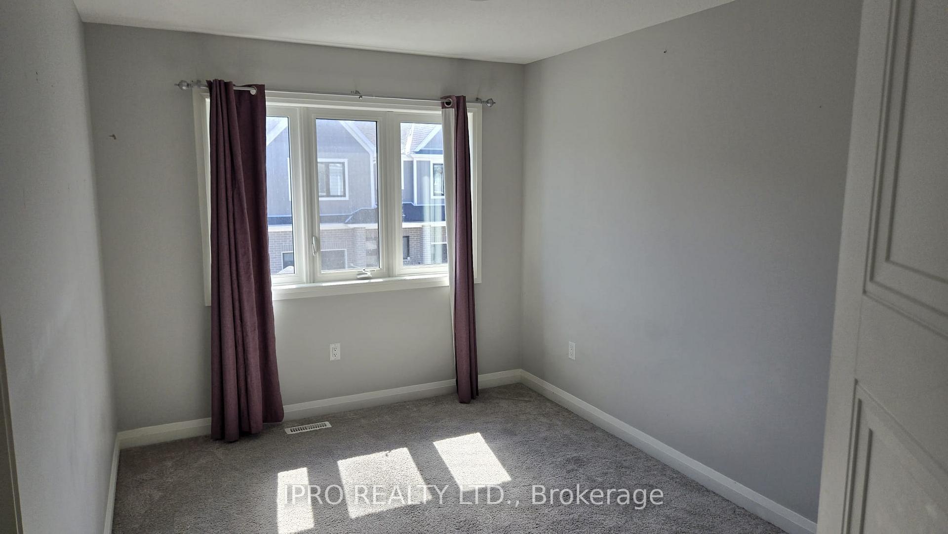 Photo 9 of Unit 5, 1 Miller Drive, Lucan Biddulph, Lucan — HOMEH