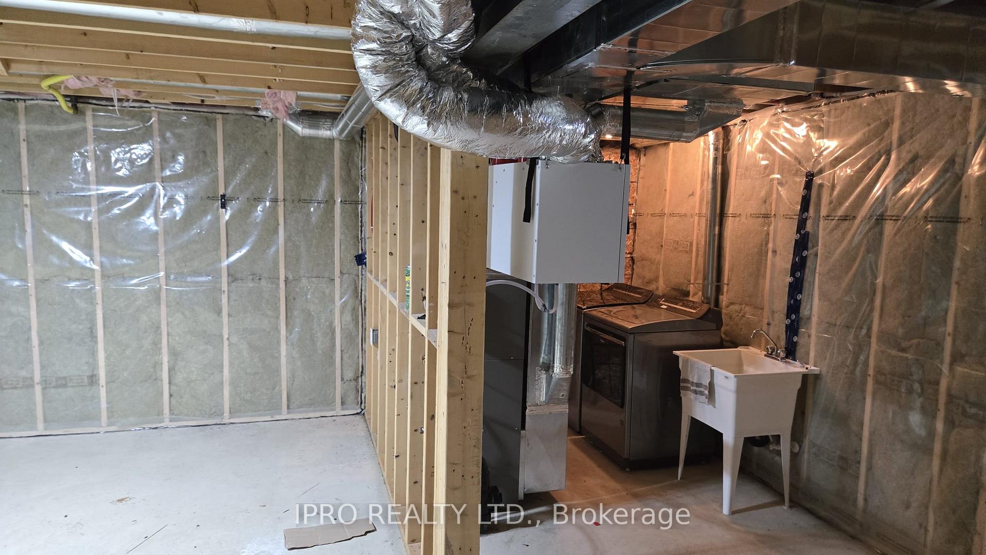 Photo 17 of Unit 5, 1 Miller Drive, Lucan Biddulph, Lucan — HOMEH