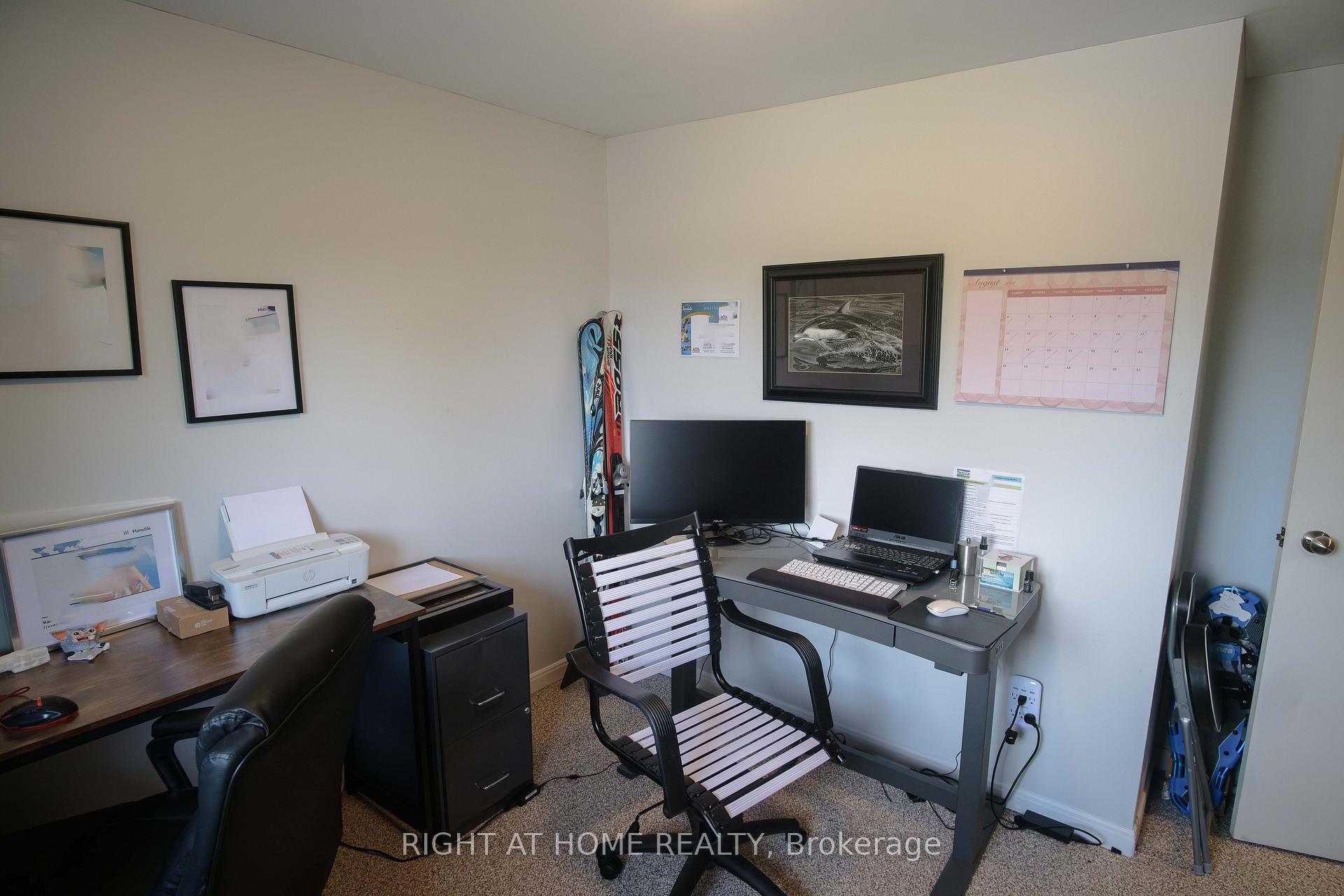 Photo 25 of 96 Chaucer Crescent, Barrie, Letitia Heights — HOMEH