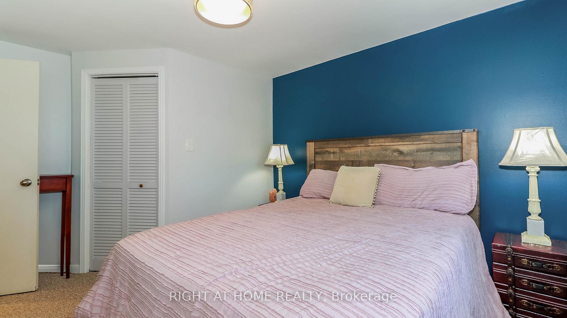 Photo 29 of 96 Chaucer Crescent, Barrie, Letitia Heights — HOMEH