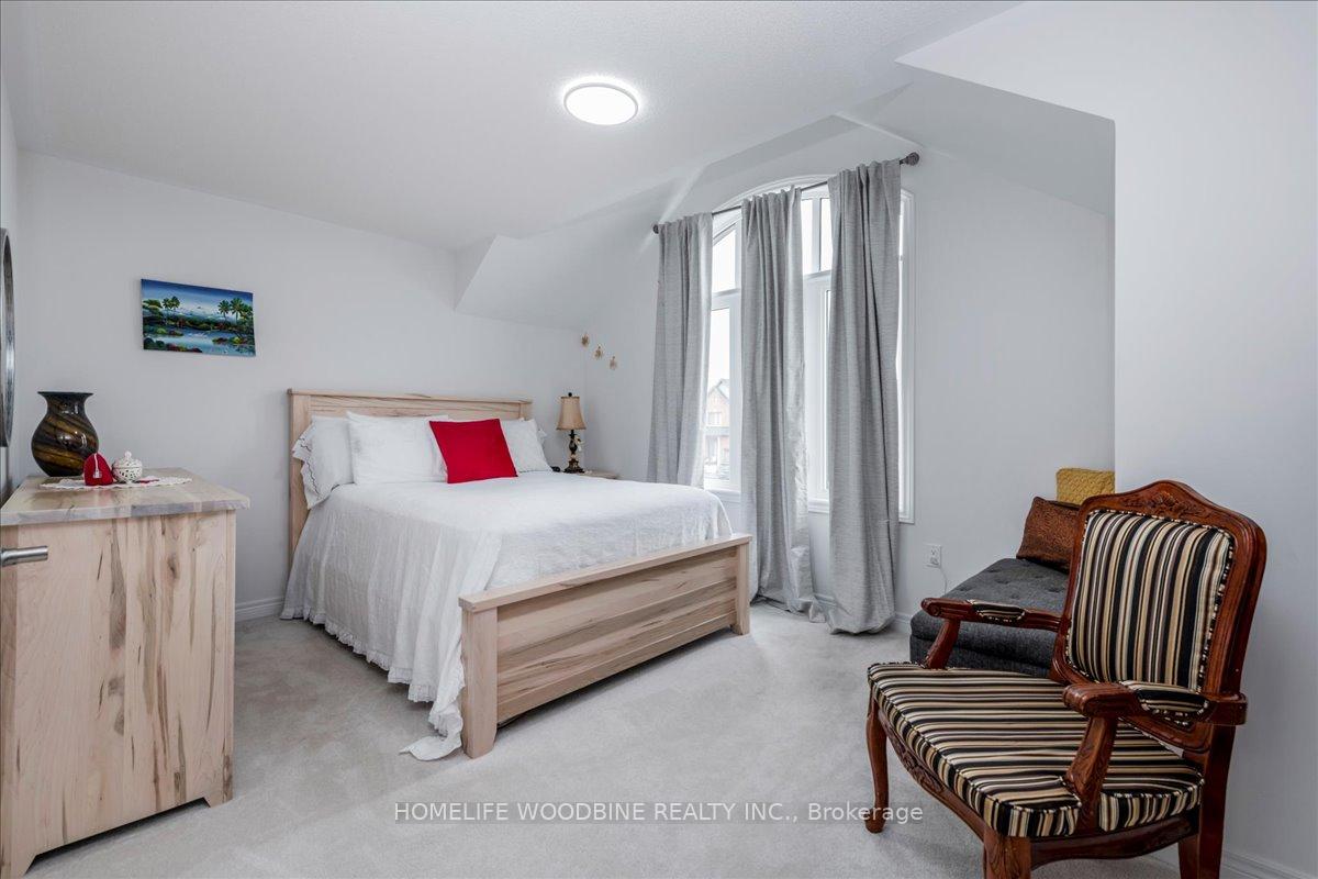 Photo 20 of 21 Wakefield Boulevard, Essa, Angus — HOMEH
