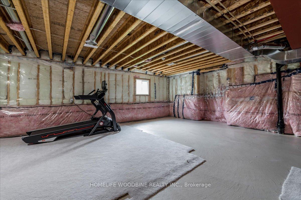 Photo 24 of 21 Wakefield Boulevard, Essa, Angus — HOMEH