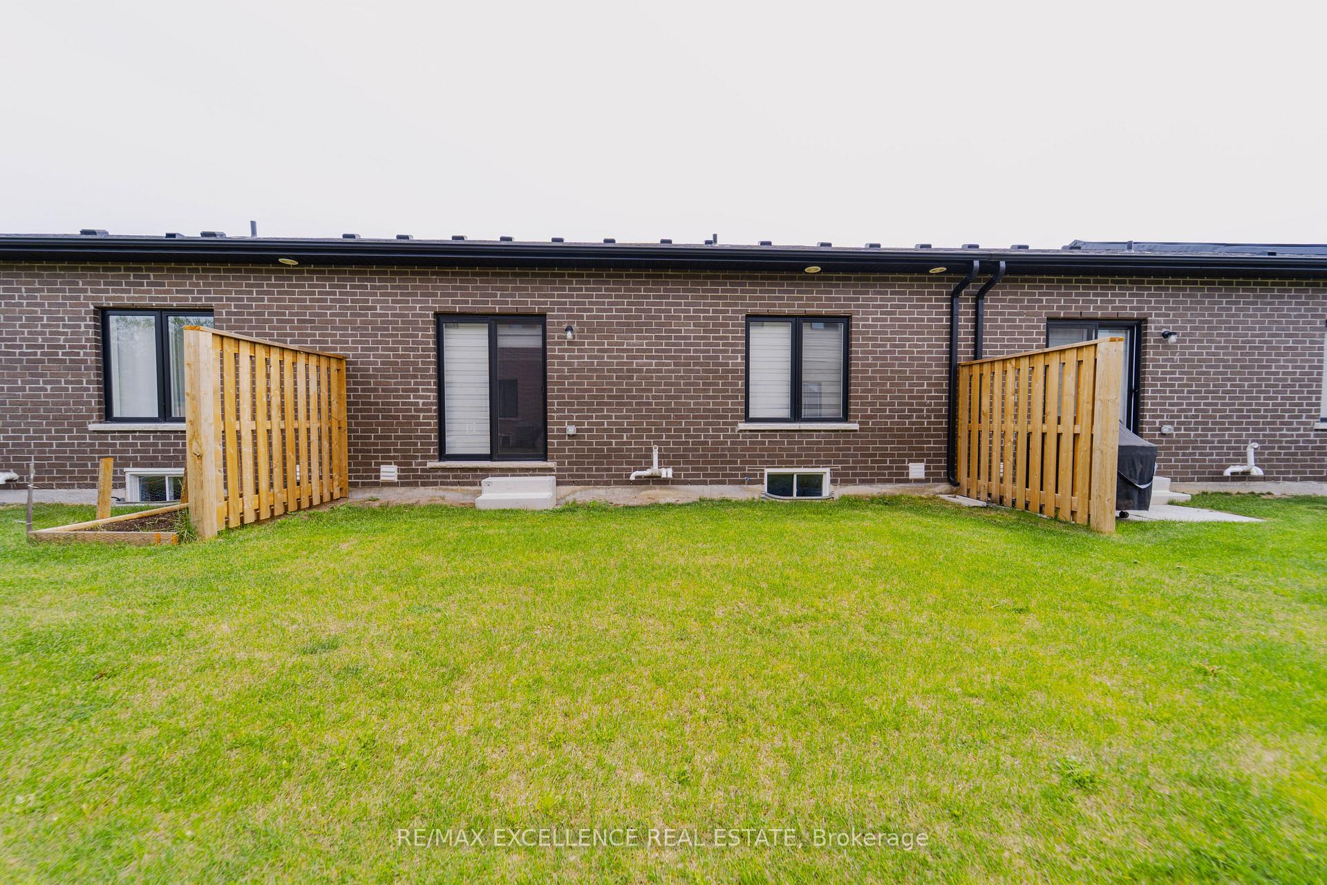 Photo 12 of Unit 2, 550 Grey Street, Brant, Brantford Twp — HOMEH