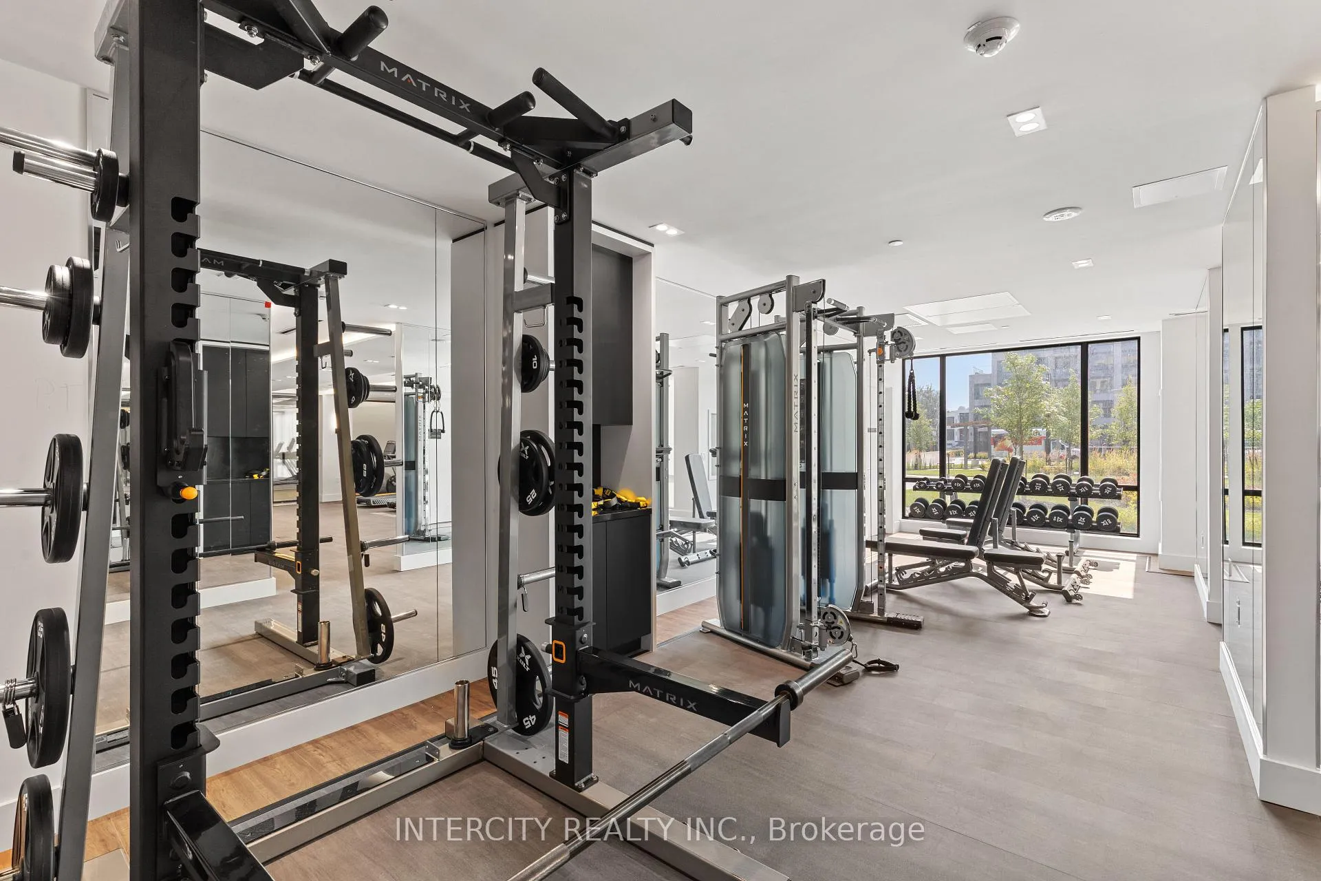Photo 9 of Unit 515, 2075 King Road, King, King City — HOMEH