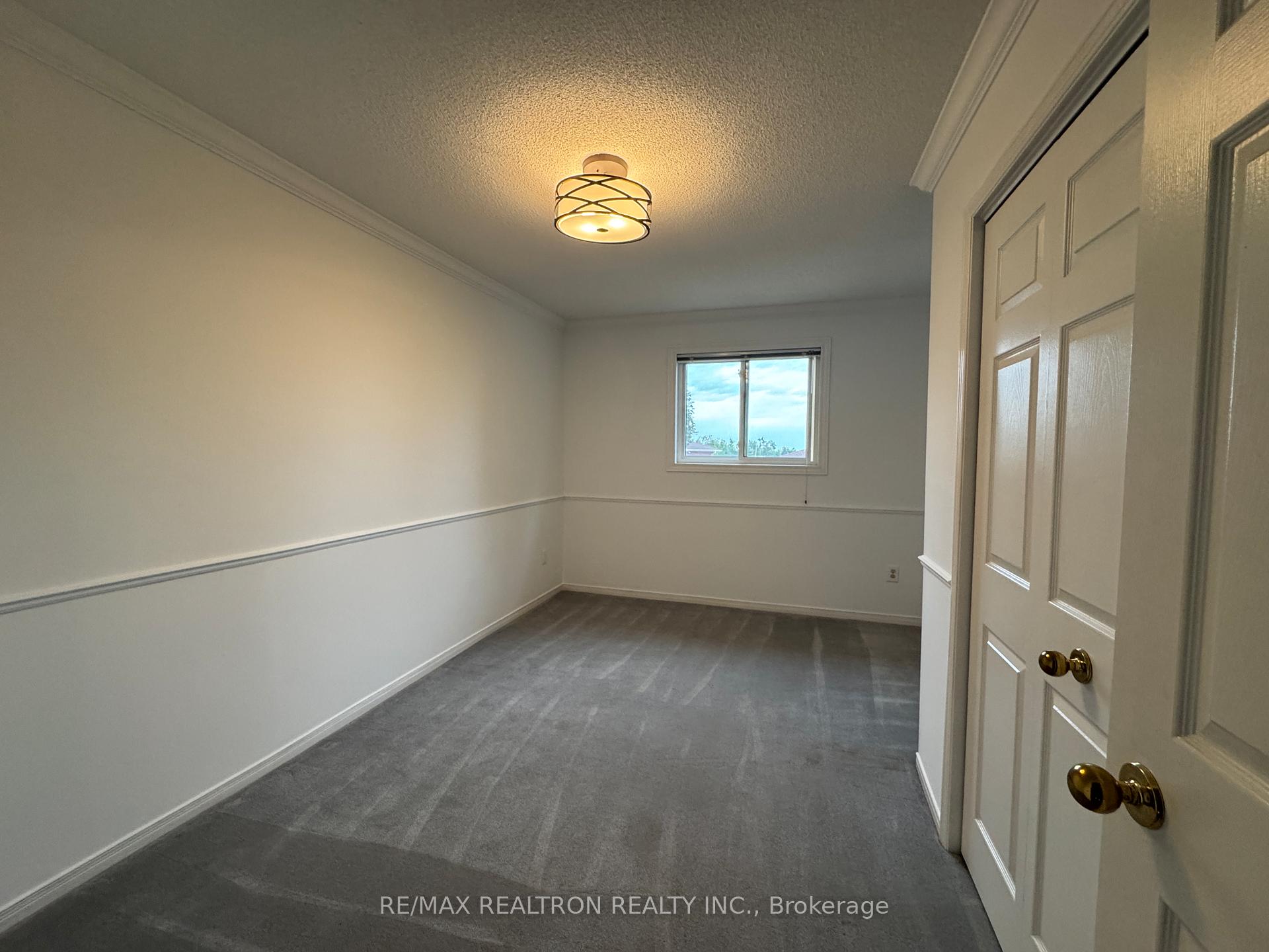 Photo 21 of 21 Kenny Crescent, Barrie, Letitia Heights — HOMEH