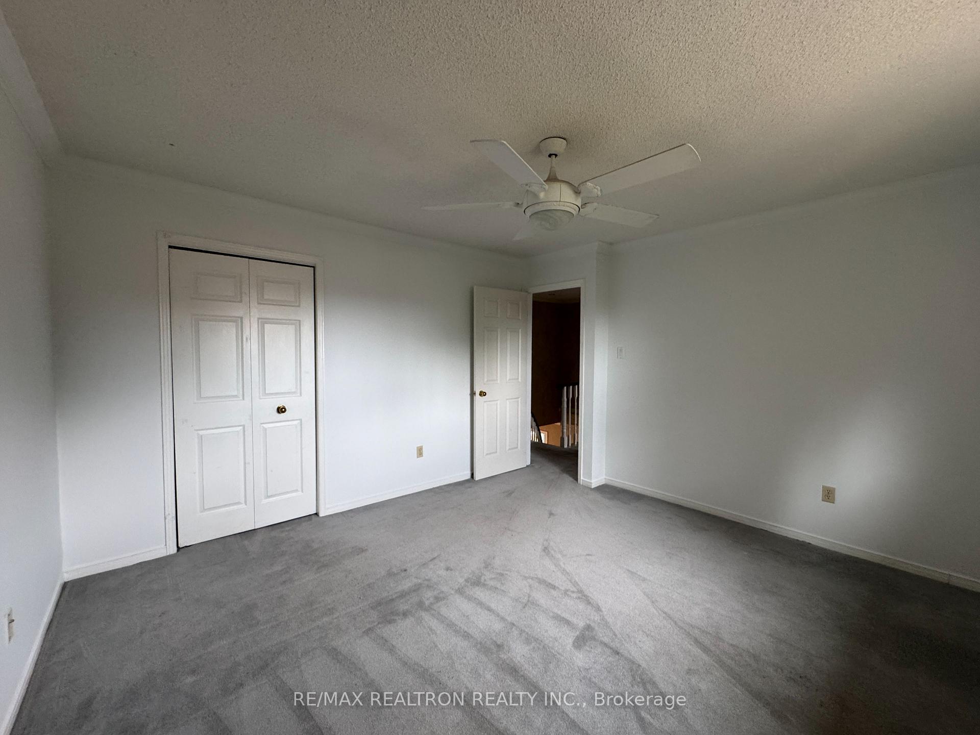 Photo 23 of 21 Kenny Crescent, Barrie, Letitia Heights — HOMEH