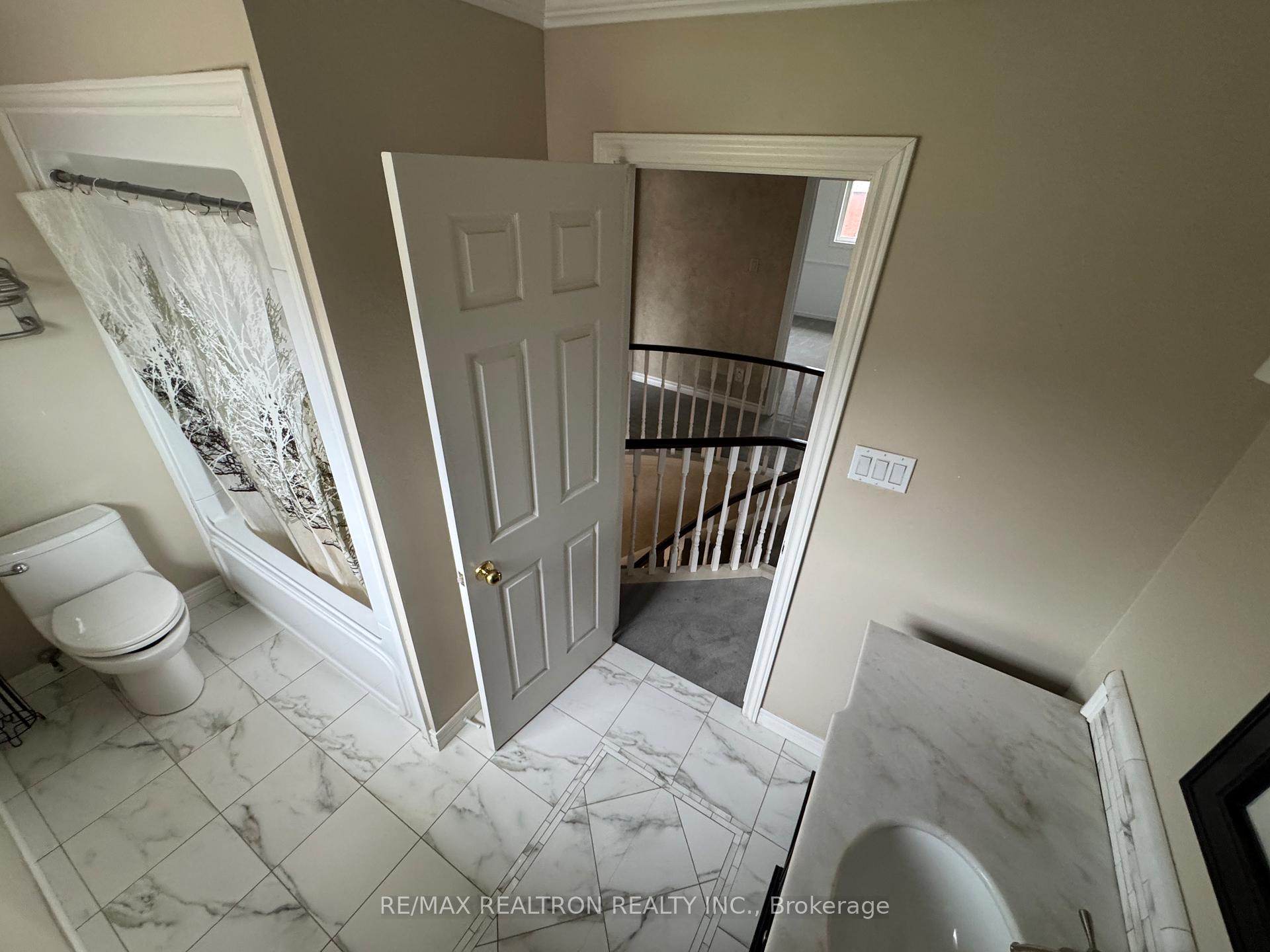 Photo 27 of 21 Kenny Crescent, Barrie, Letitia Heights — HOMEH