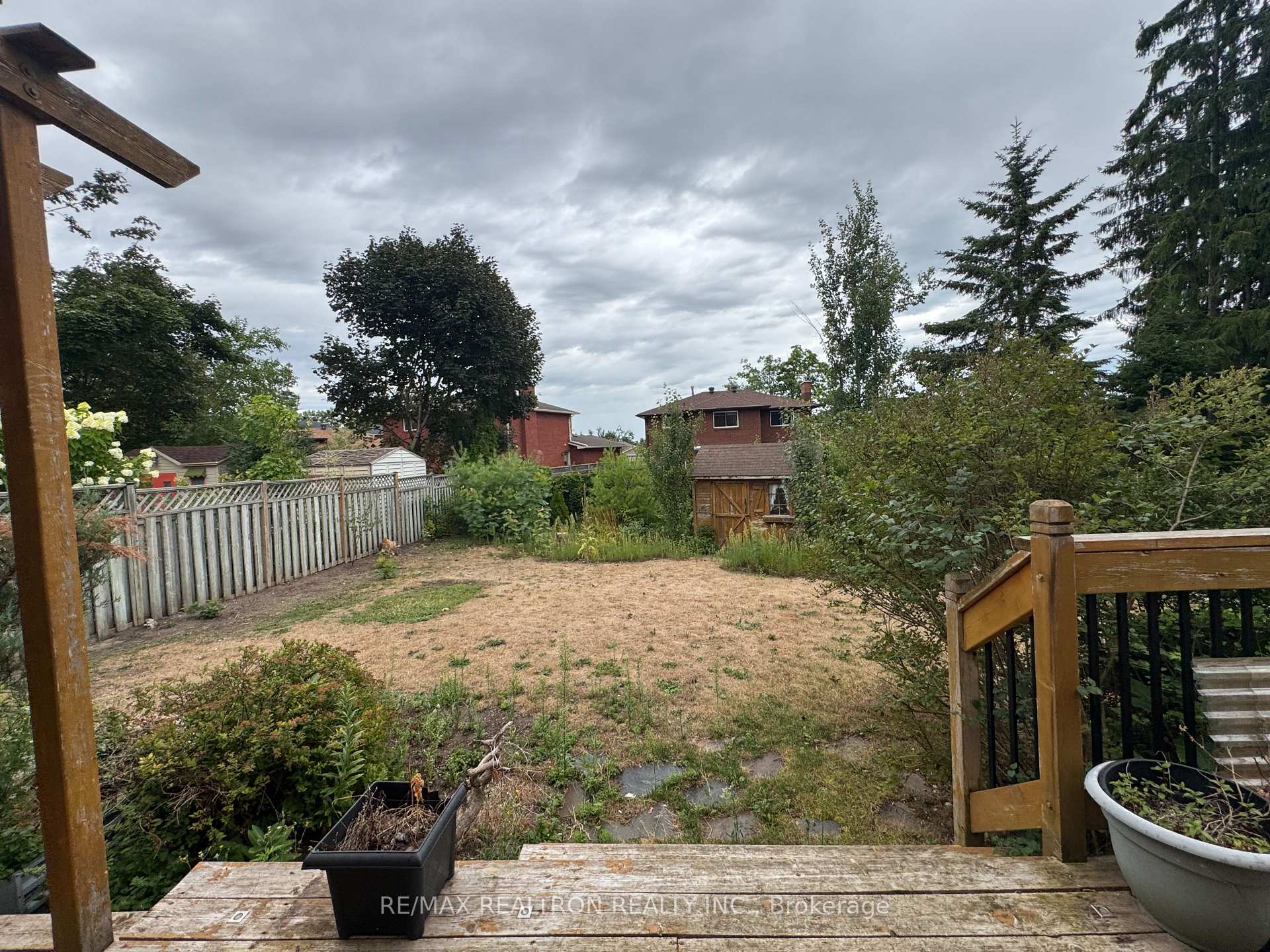Photo 30 of 21 Kenny Crescent, Barrie, Letitia Heights — HOMEH