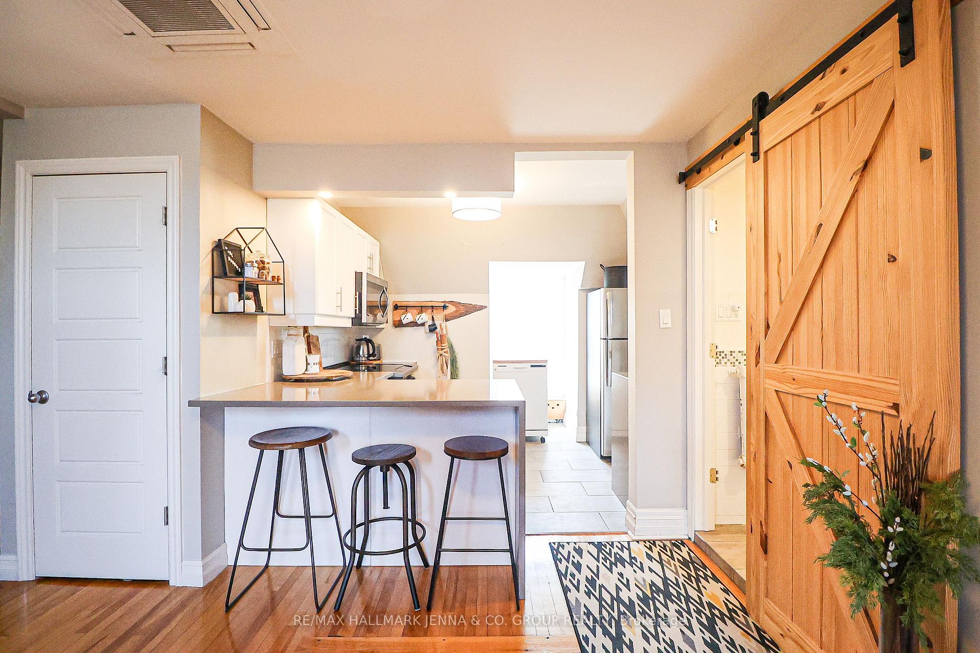 Photo 5 of Unit 3, 149 First Avenue, Ottawa, Glebe — HOMEH