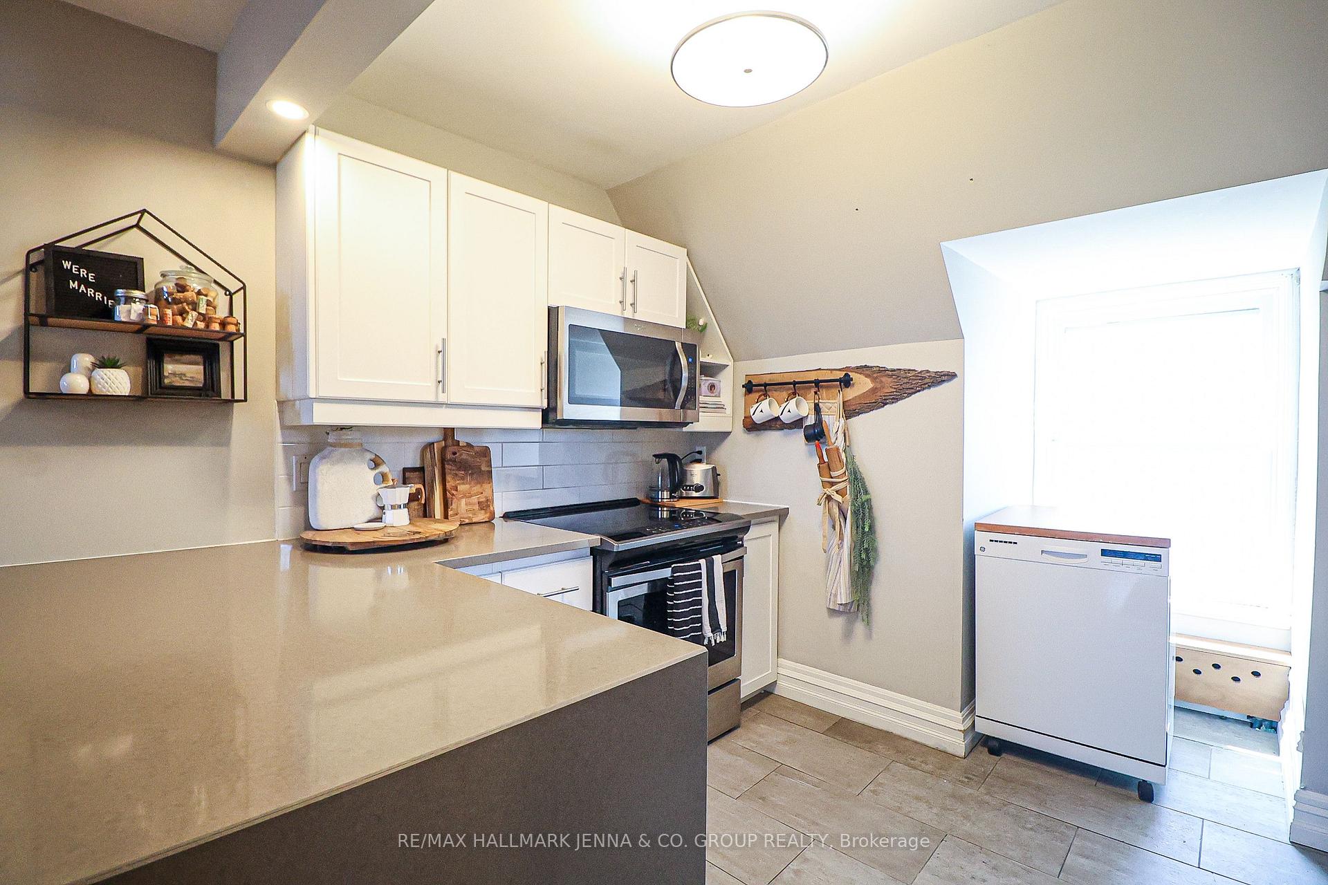 Photo 6 of Unit 3, 149 First Avenue, Ottawa, Glebe — HOMEH
