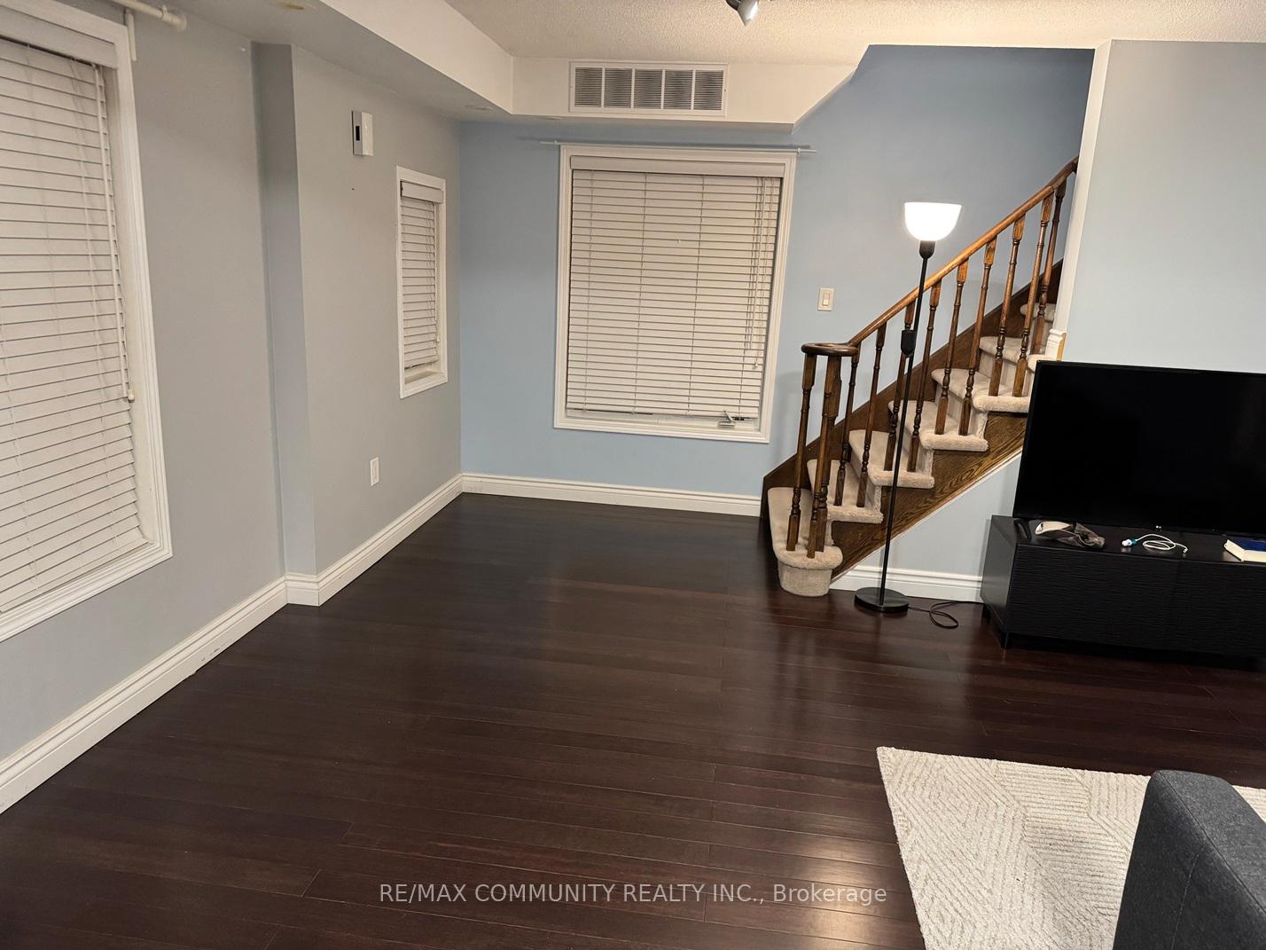 Photo 9 of 2117 Bur Oak Avenue, Markham, Greensborough — HOMEH