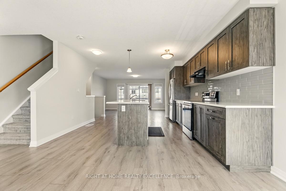 Photo 17 of 154 South Creek Drive, Kitchener, Doon South — HOMEH