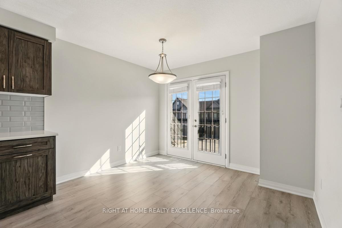 Photo 19 of 154 South Creek Drive, Kitchener, Doon South — HOMEH