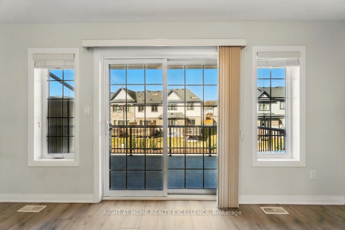 Photo 34 of 154 South Creek Drive, Kitchener, Doon South — HOMEH