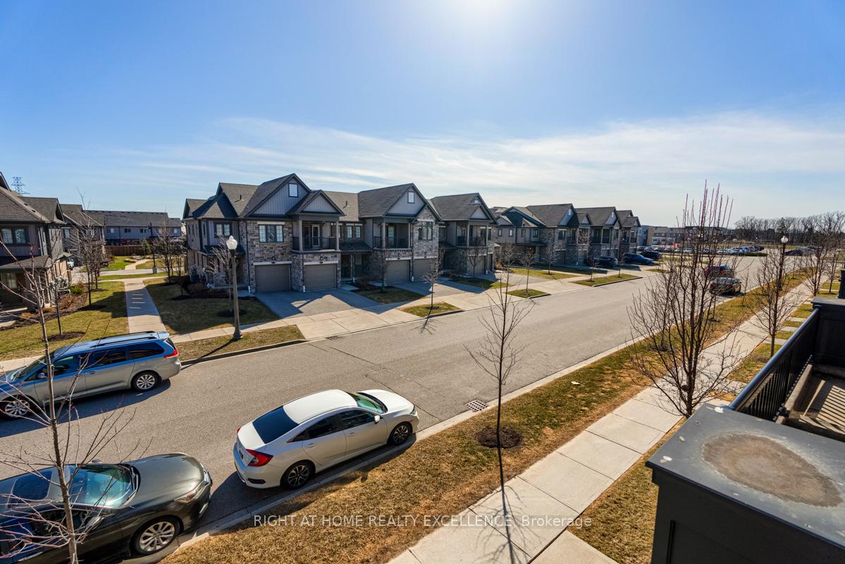 Photo 36 of 154 South Creek Drive, Kitchener, Doon South — HOMEH