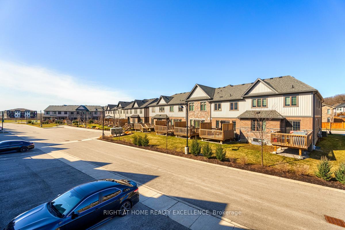 Photo 41 of 154 South Creek Drive, Kitchener, Doon South — HOMEH