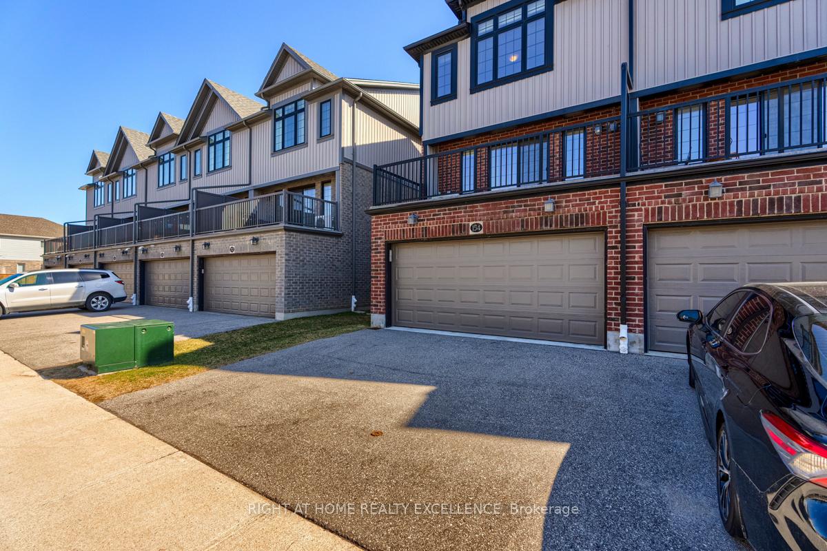 Photo 45 of 154 South Creek Drive, Kitchener, Doon South — HOMEH
