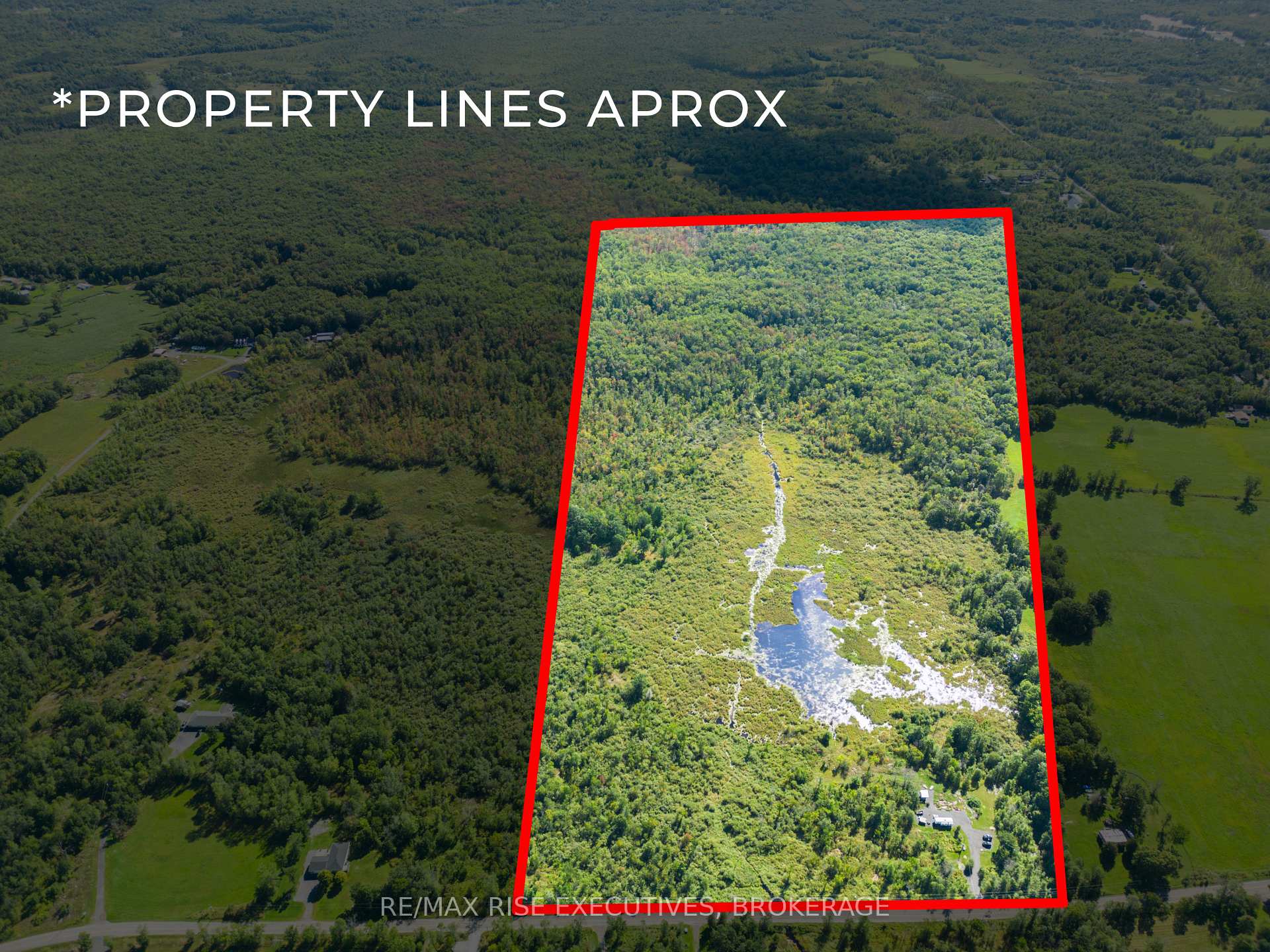 Photo 2 of 1070 Second Lake Road, Central Frontenac, Frontenac Centre — HOMEH