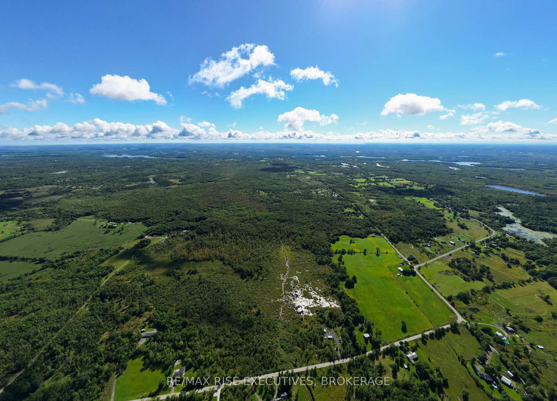 Photo 3 of 1070 Second Lake Road, Central Frontenac, Frontenac Centre — HOMEH