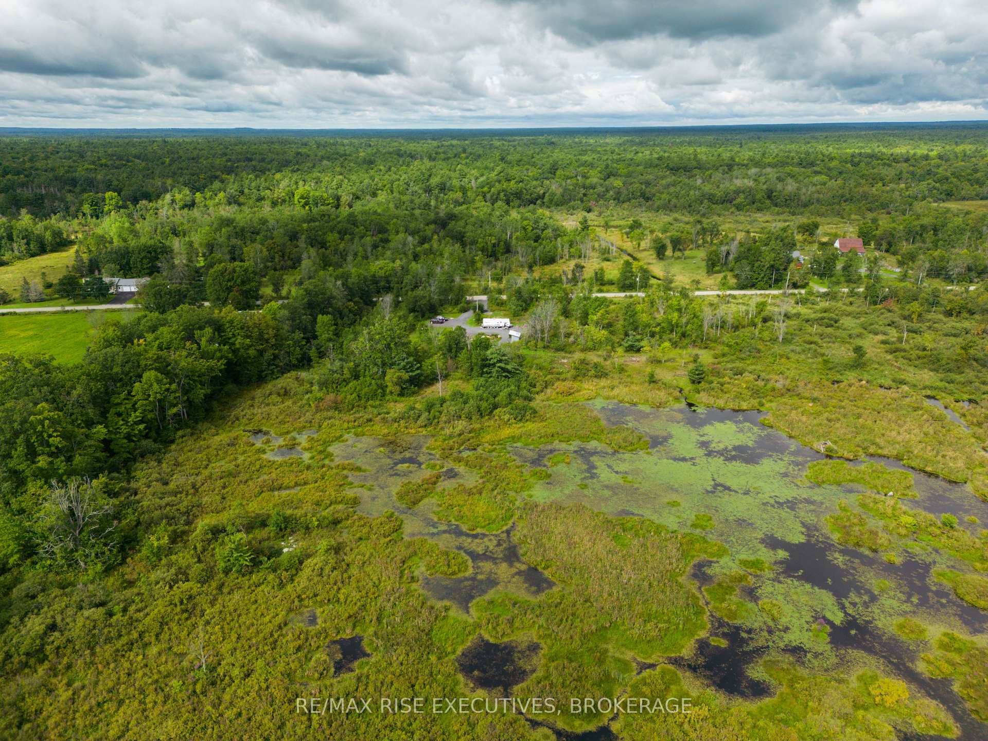 Photo 5 of 1070 Second Lake Road, Central Frontenac, Frontenac Centre — HOMEH