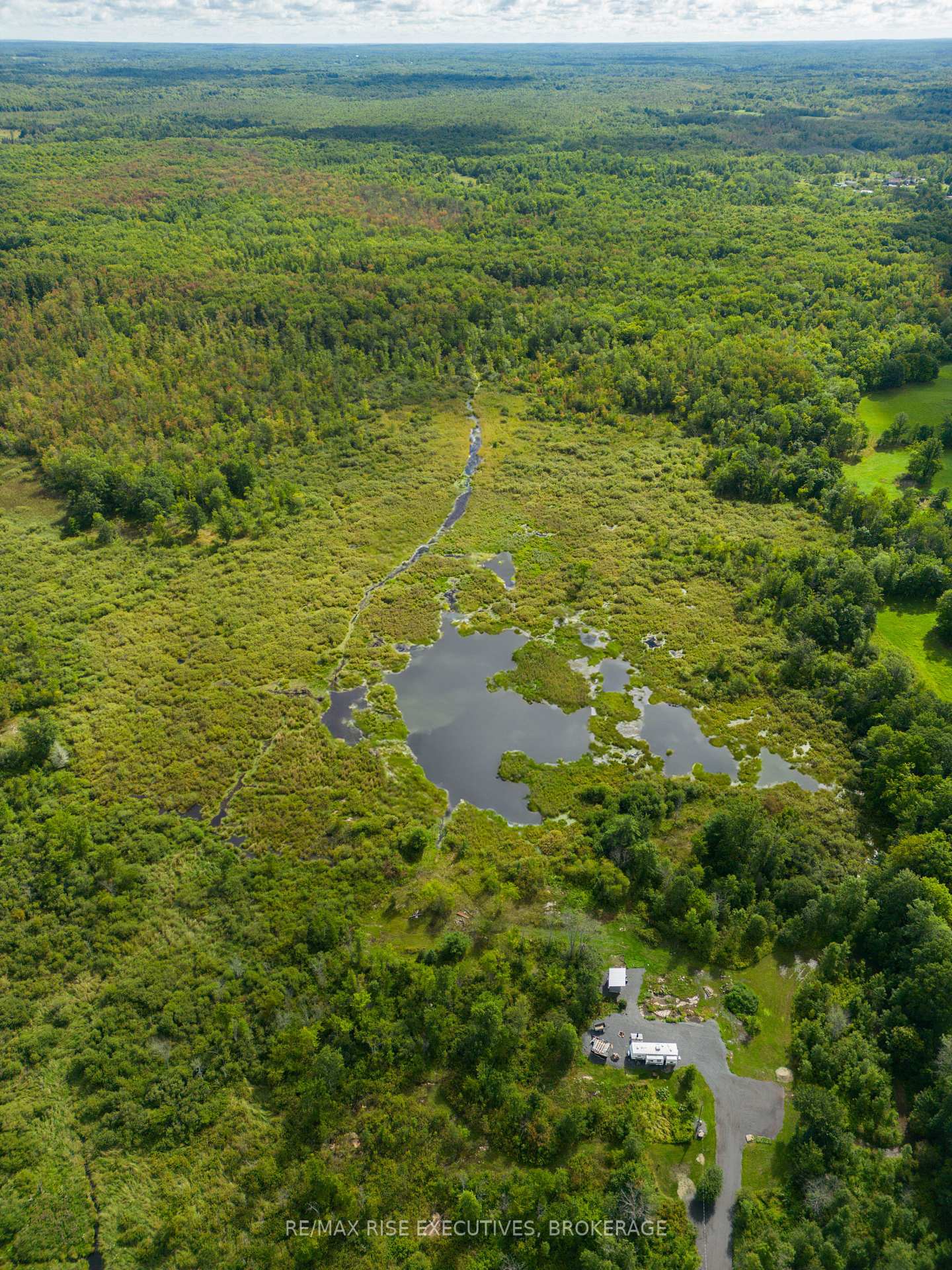 Photo 6 of 1070 Second Lake Road, Central Frontenac, Frontenac Centre — HOMEH