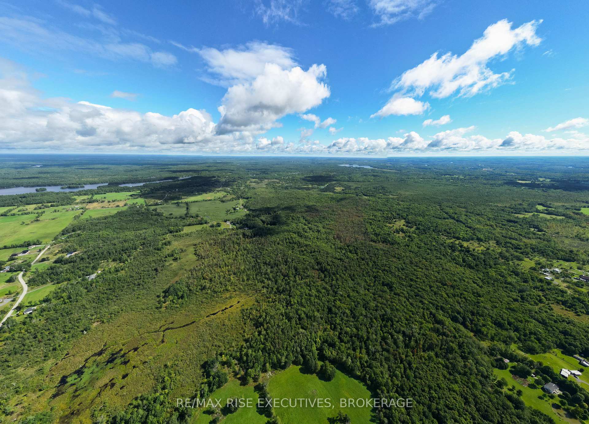 Photo 7 of 1070 Second Lake Road, Central Frontenac, Frontenac Centre — HOMEH