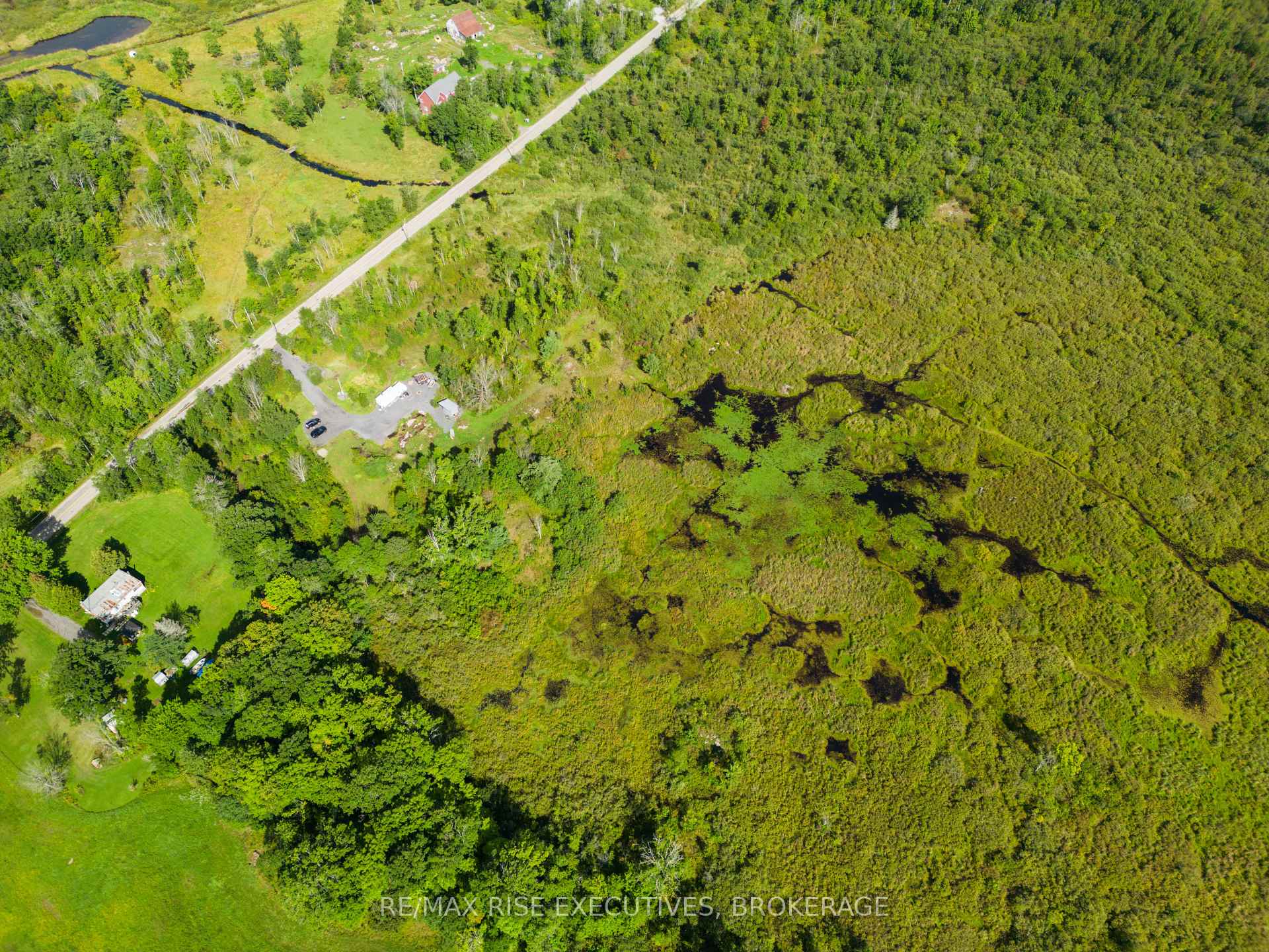 Photo 8 of 1070 Second Lake Road, Central Frontenac, Frontenac Centre — HOMEH