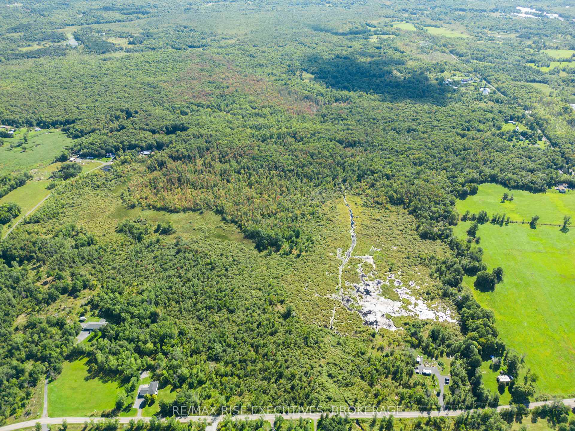 Photo 10 of 1070 Second Lake Road, Central Frontenac, Frontenac Centre — HOMEH