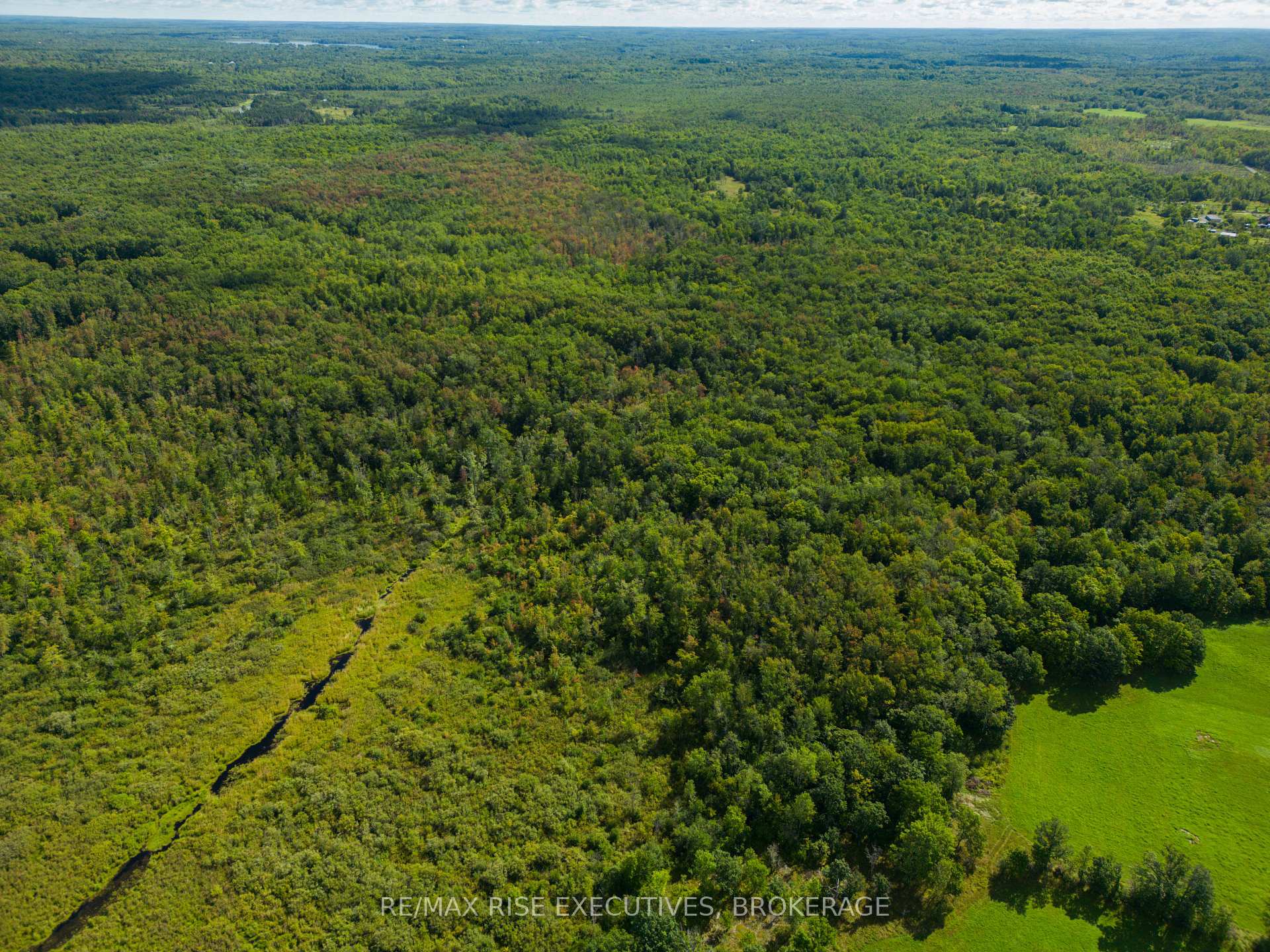 Photo 11 of 1070 Second Lake Road, Central Frontenac, Frontenac Centre — HOMEH
