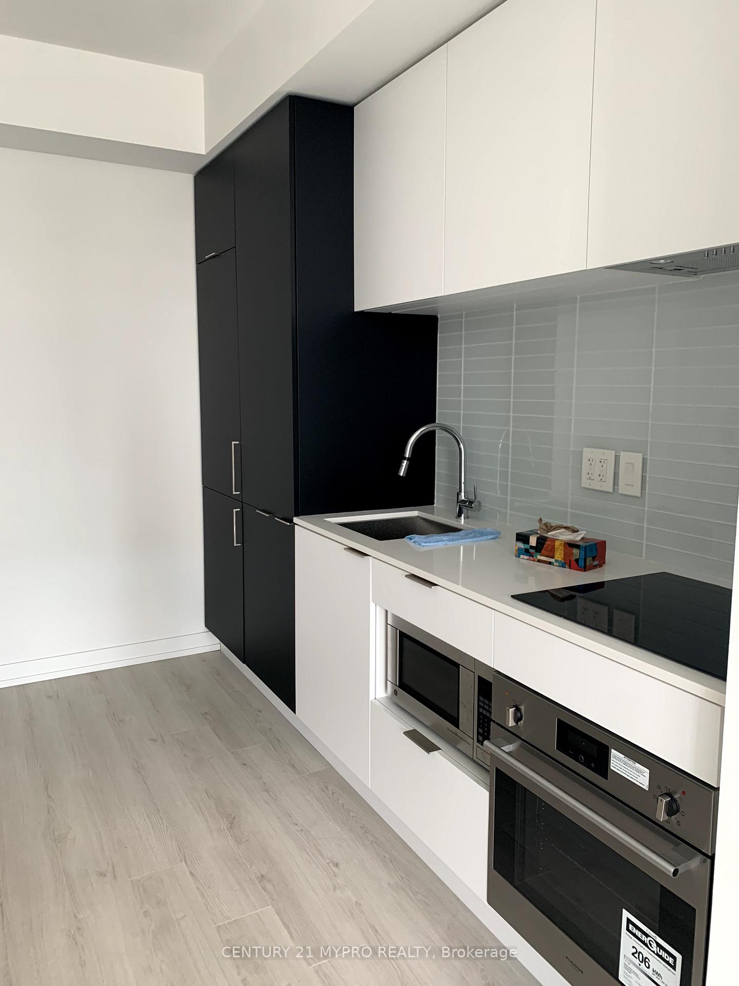 Front of Unit 2509, 33 Helendale Avenue