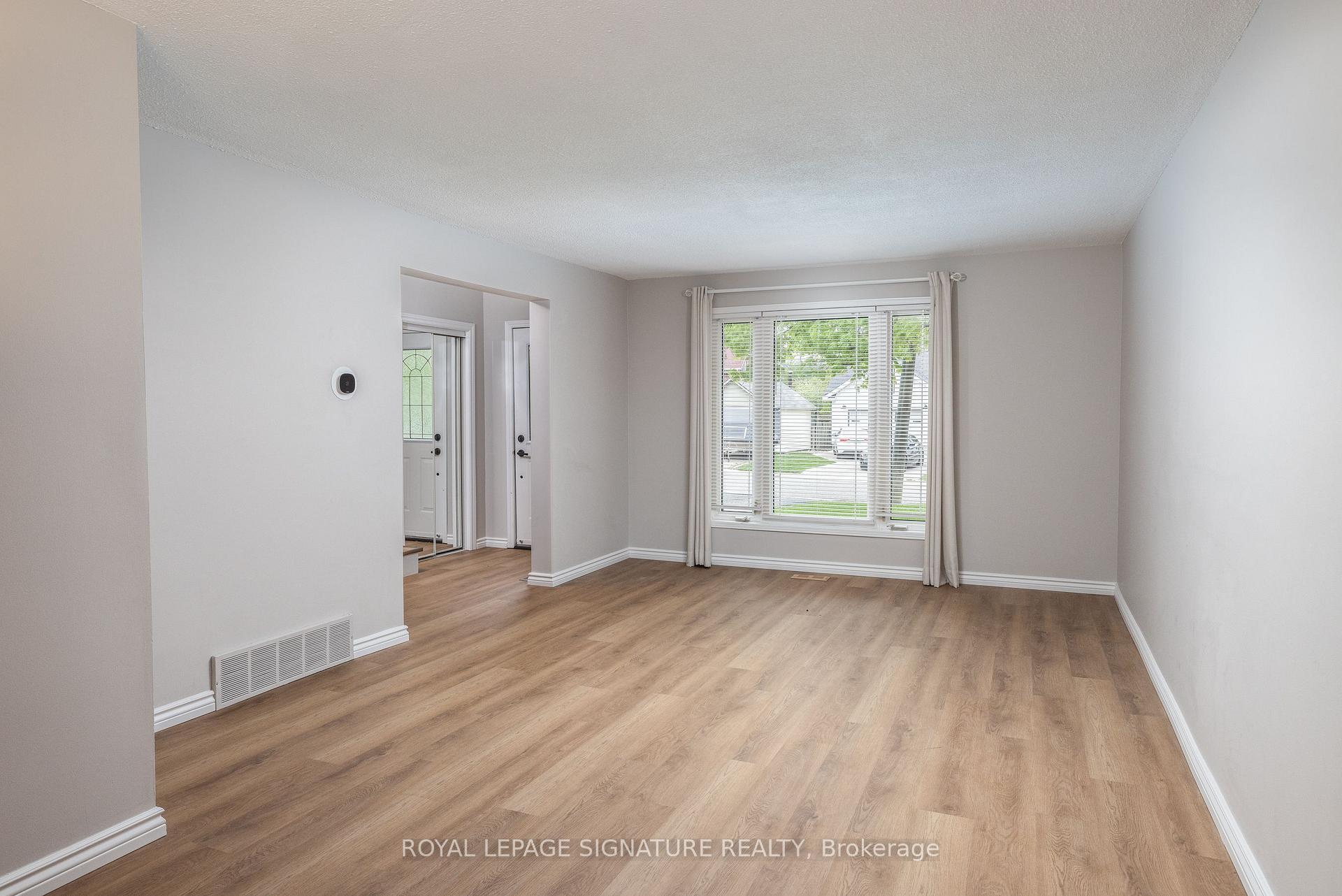 Photo 4 of Unit 8, 48 Jerman Street, Markham, Old Markham Village — HOMEH