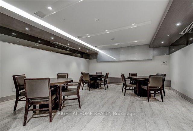 Photo 7 of Unit 1907, 7165 Yonge Street, Markham, Thornhill — HOMEH