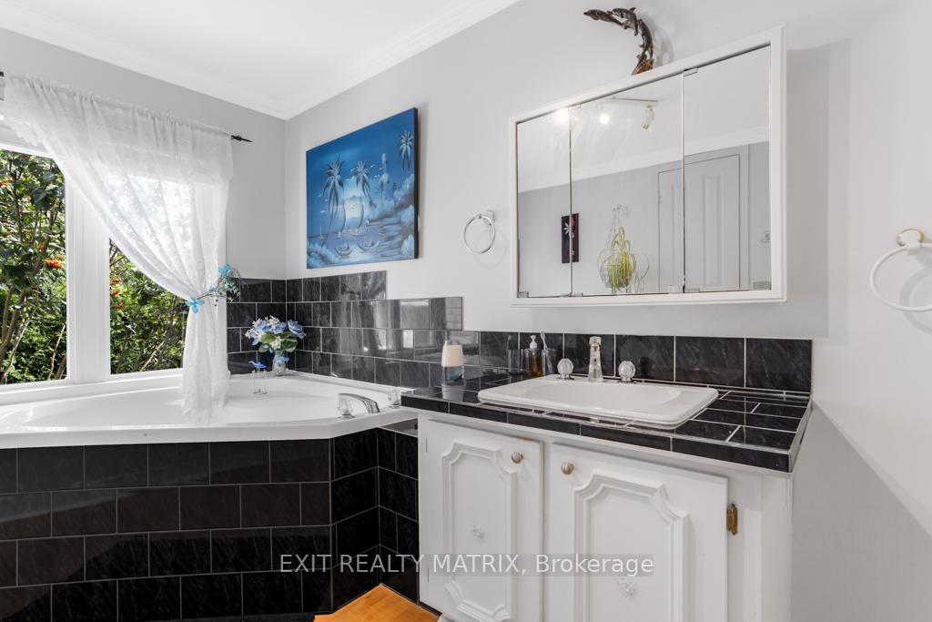 Photo 18 of 5765 Highway 34 Road, Champlain, Vankleek Hill — HOMEH