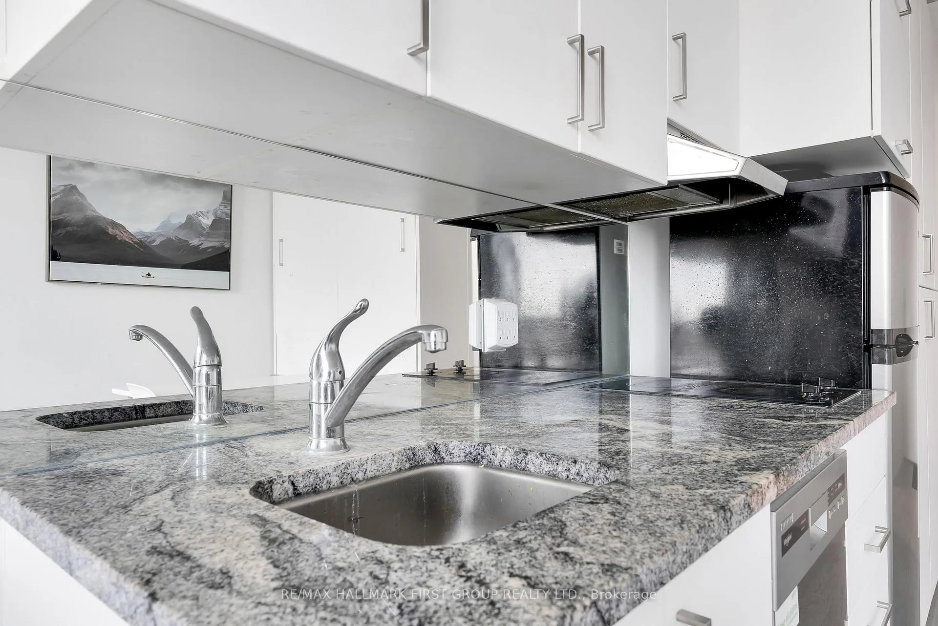 Photo 8 of Unit 709, 1900 Simcoe Street N, Oshawa, Samac — HOMEH