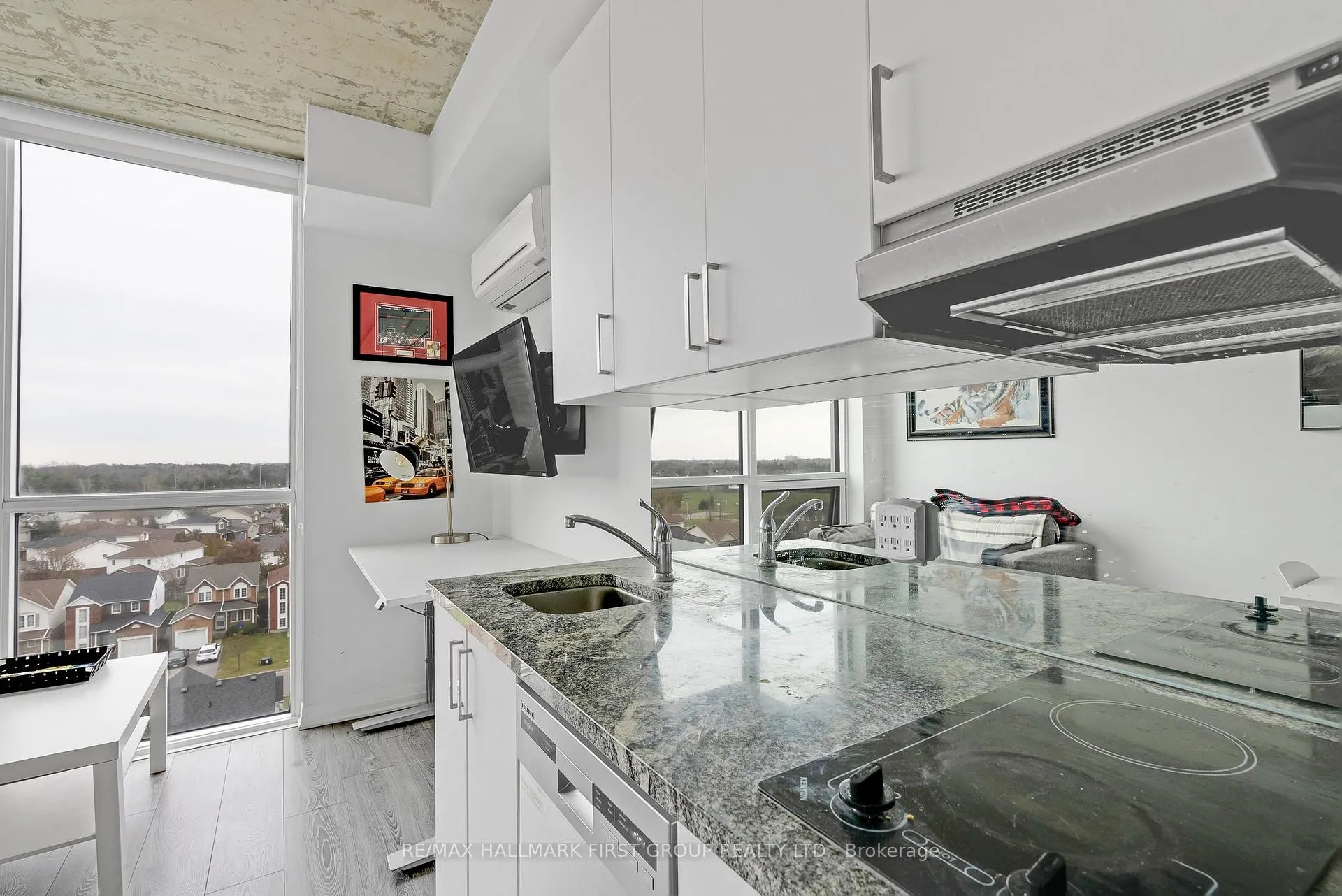 Photo 11 of Unit 709, 1900 Simcoe Street N, Oshawa, Samac — HOMEH