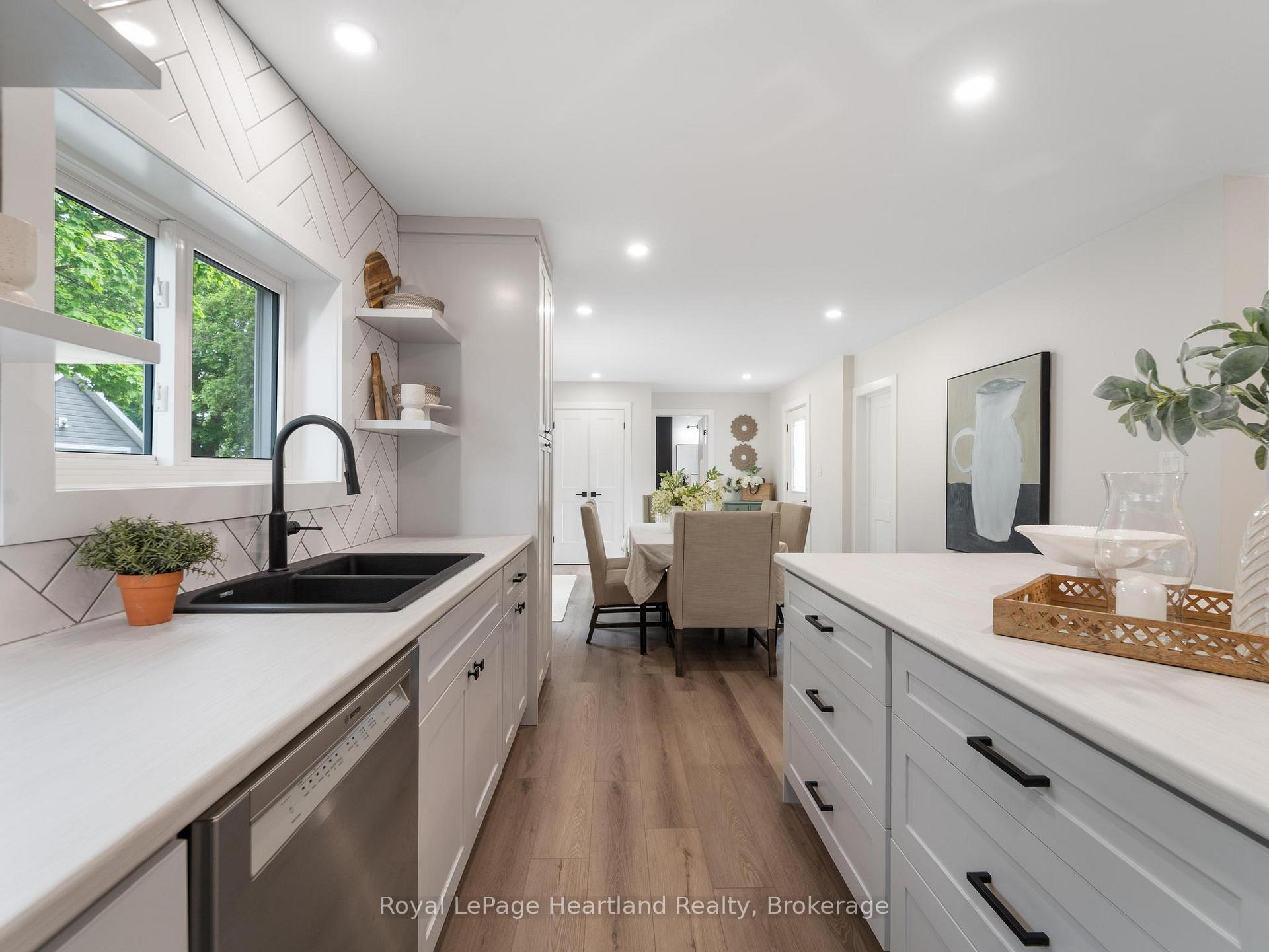 Photo 13 of 137 Palmerston Street, Goderich, Goderich (Town) — HOMEH
