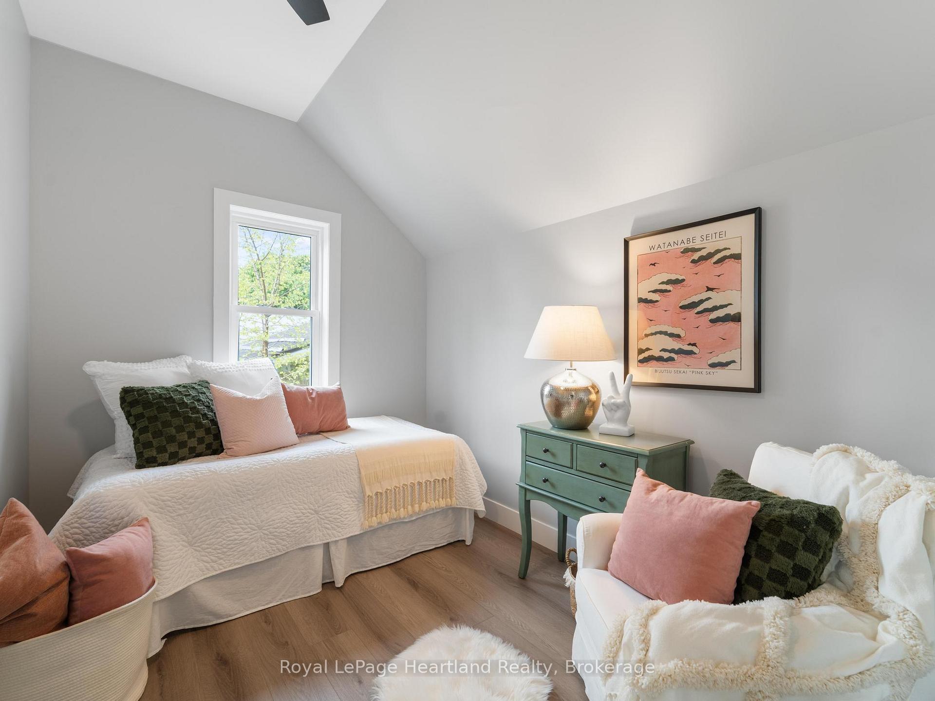 Photo 33 of 137 Palmerston Street, Goderich, Goderich (Town) — HOMEH